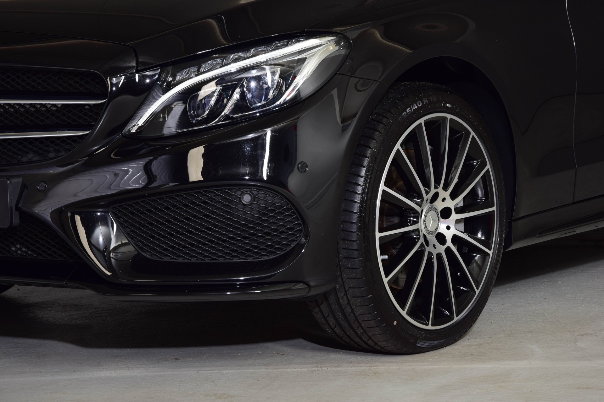 Mercedes-Benz C-Klasse 400 4-M AMG Nightpakket Panorama/Keyless/ILS/360 Aut9 Foto 19