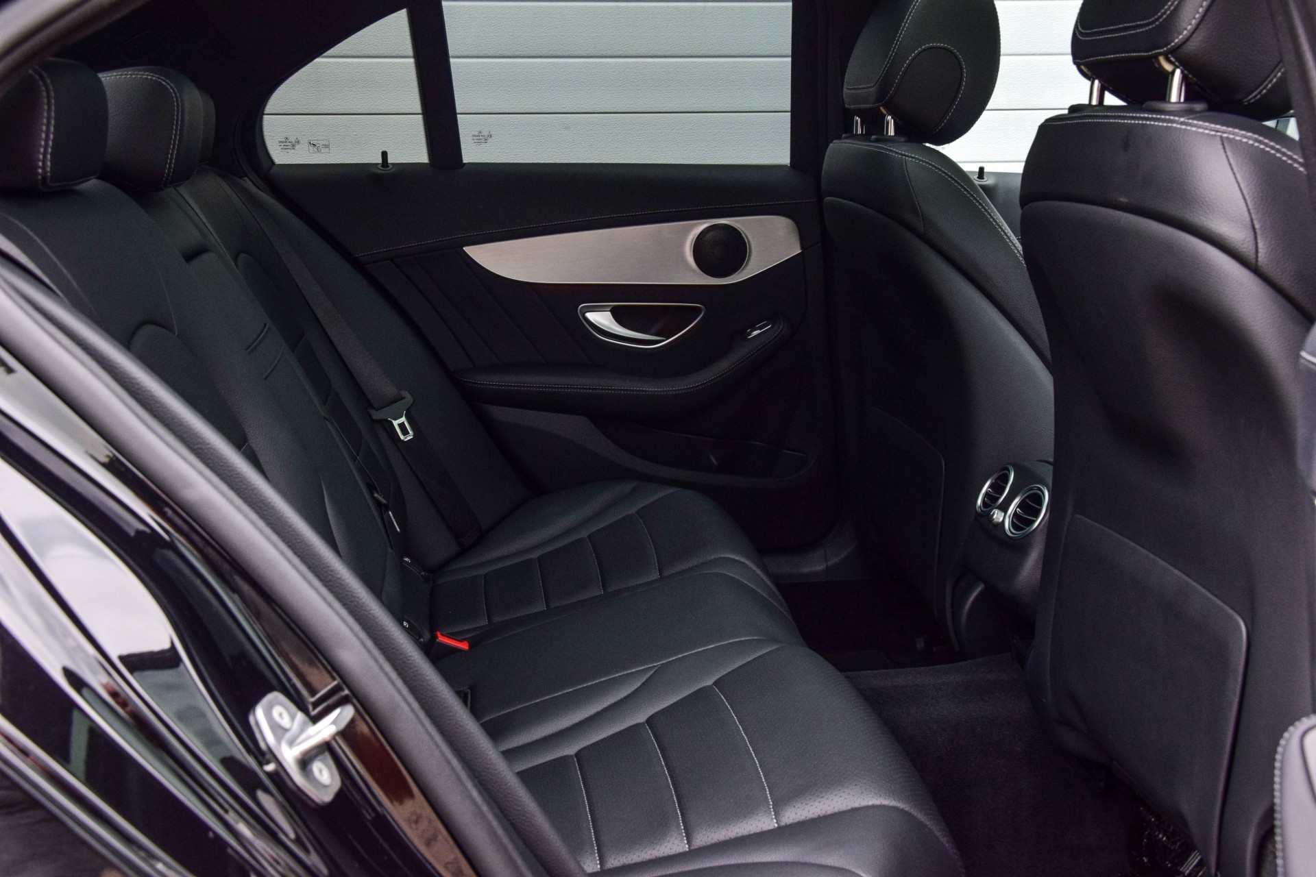 Mercedes-Benz C-Klasse 400 4-M AMG Nightpakket Panorama/Keyless/ILS/360 Aut9 Foto 4