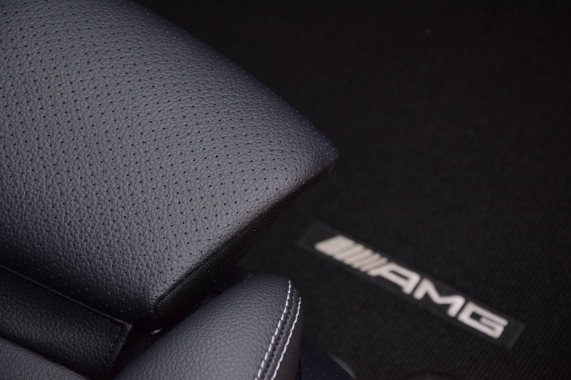 Mercedes-Benz C-Klasse 400 4-M AMG Nightpakket Panorama/Keyless/ILS/360 Aut9 Foto 8