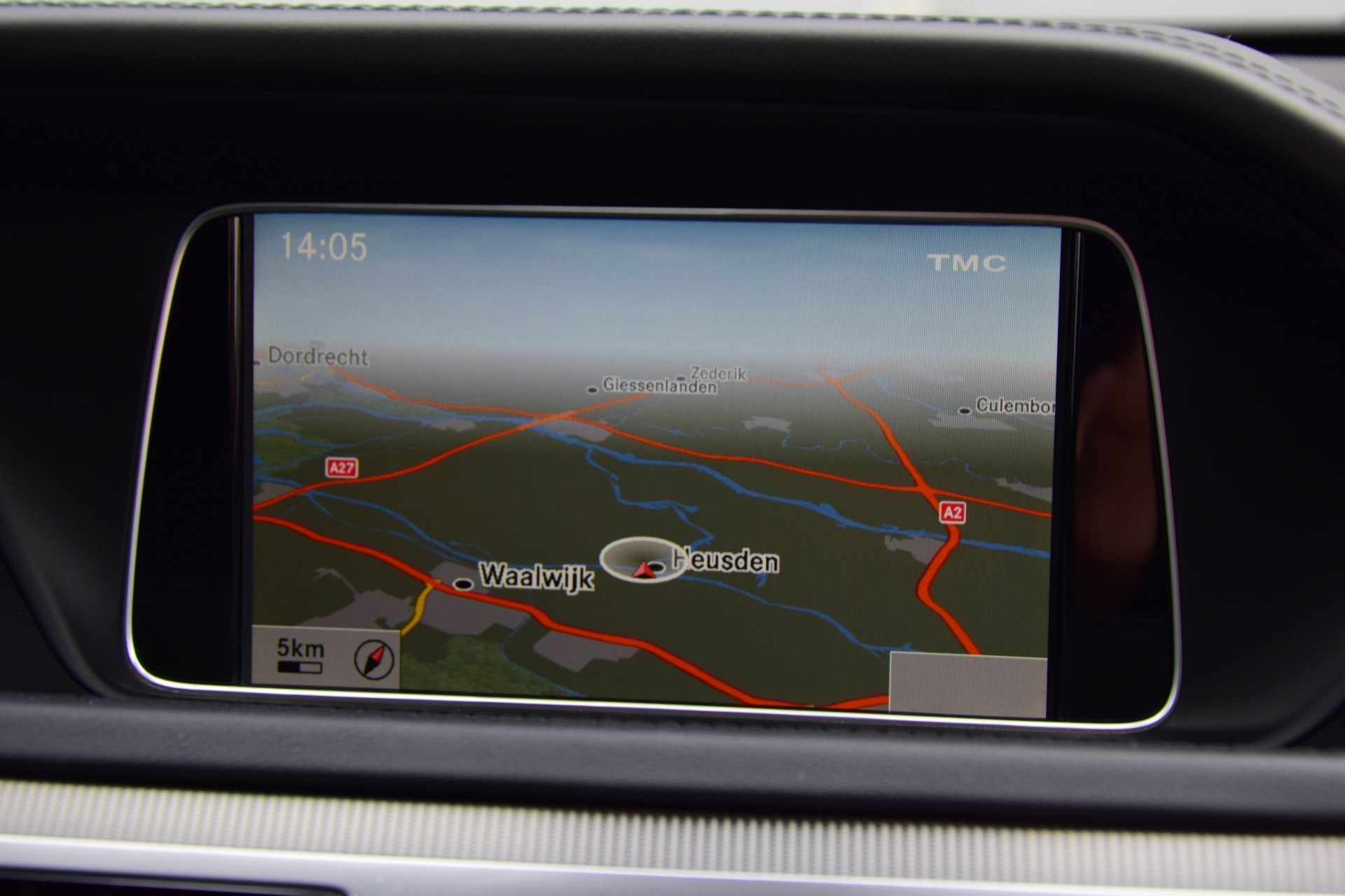 Mercedes-Benz E-Klasse 200 CGI Massage/Keyless/Dak/Com/Camera/ILS/Entertainment Aut7 Foto 15