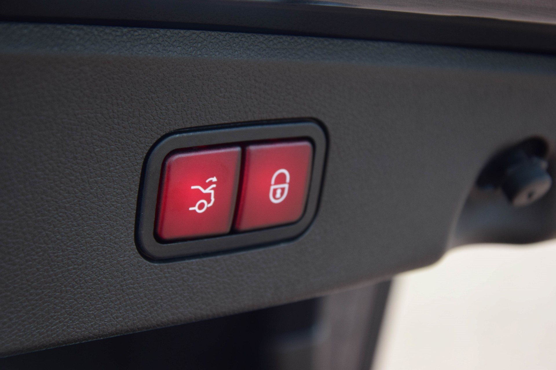 Mercedes-Benz E-Klasse 200 CGI Massage/Keyless/Dak/Com/Camera/ILS/Entertainment Aut7 Foto 20