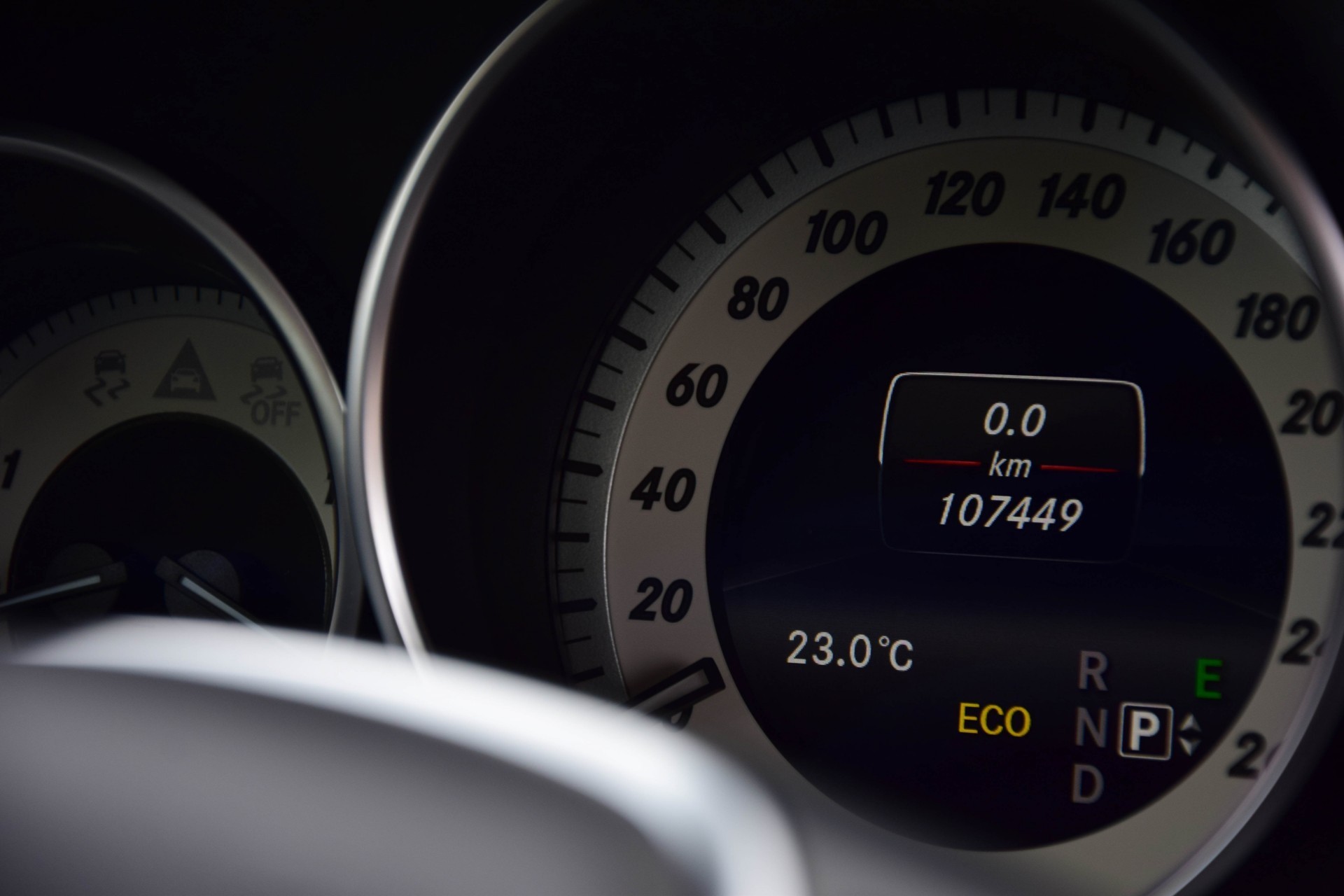 Mercedes-Benz E-Klasse 200 CGI Massage/Keyless/Dak/Com/Camera/ILS/Entertainment Aut7 Foto 7