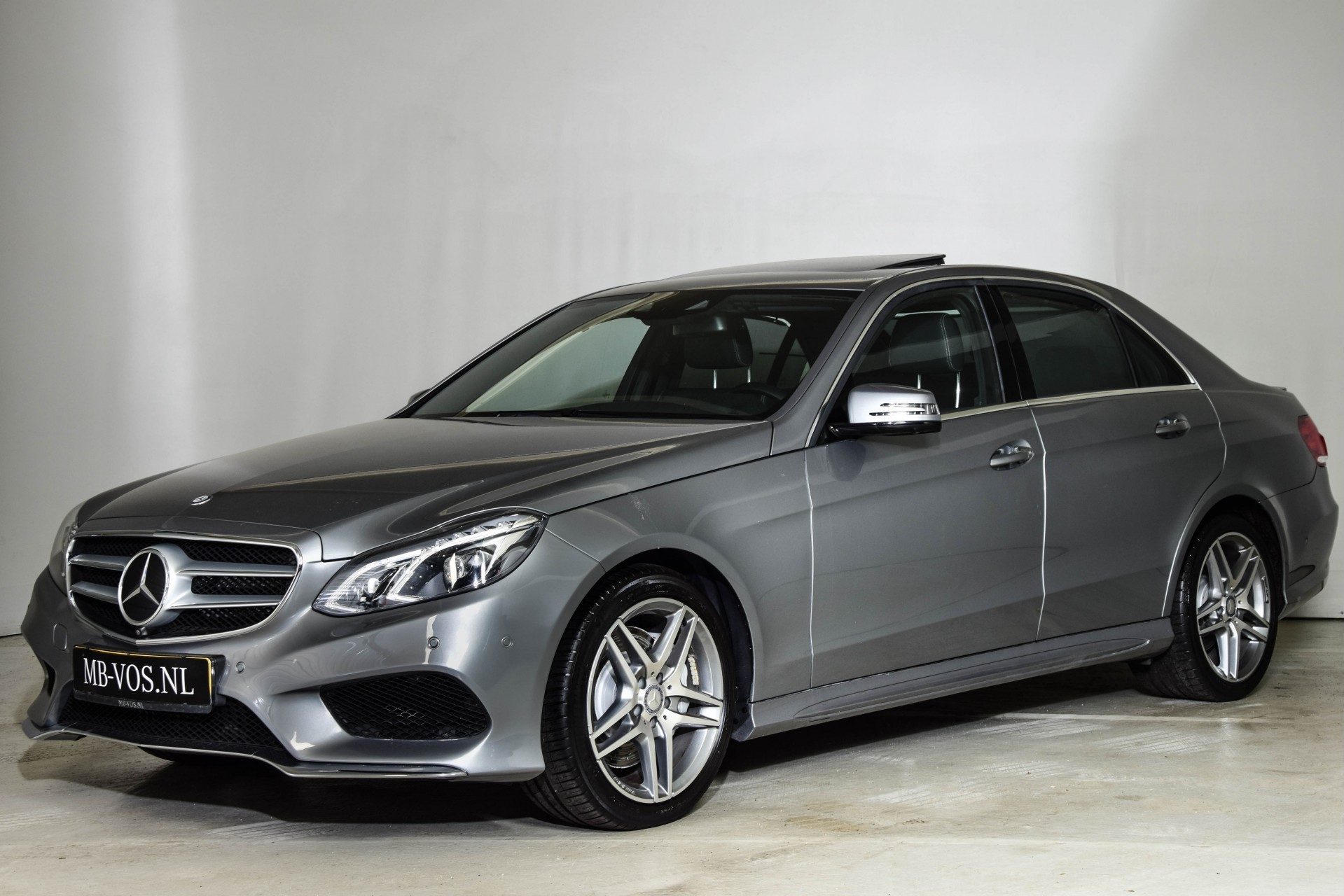 Mercedes-Benz E-Klasse 350 Bluetec AMG Distronic/Schuifdak/Luchtvering/Mem/360/Sound/TV Aut7 Foto 1