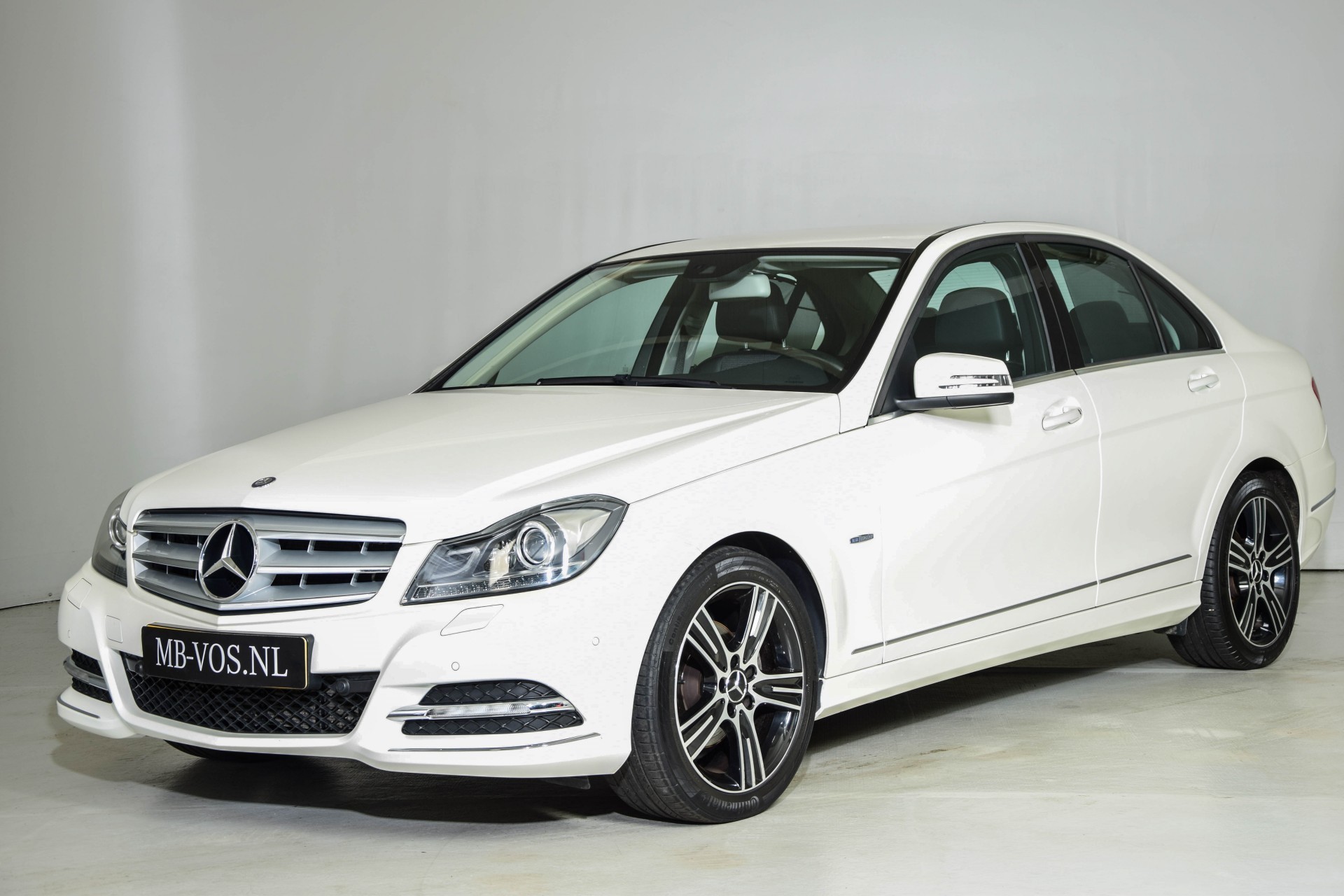 Mercedes-Benz C-Klasse 180 Avantgarde Com/LED/Camera/Spoortpkkt/Verw-stln/18" Aut7 Foto 1