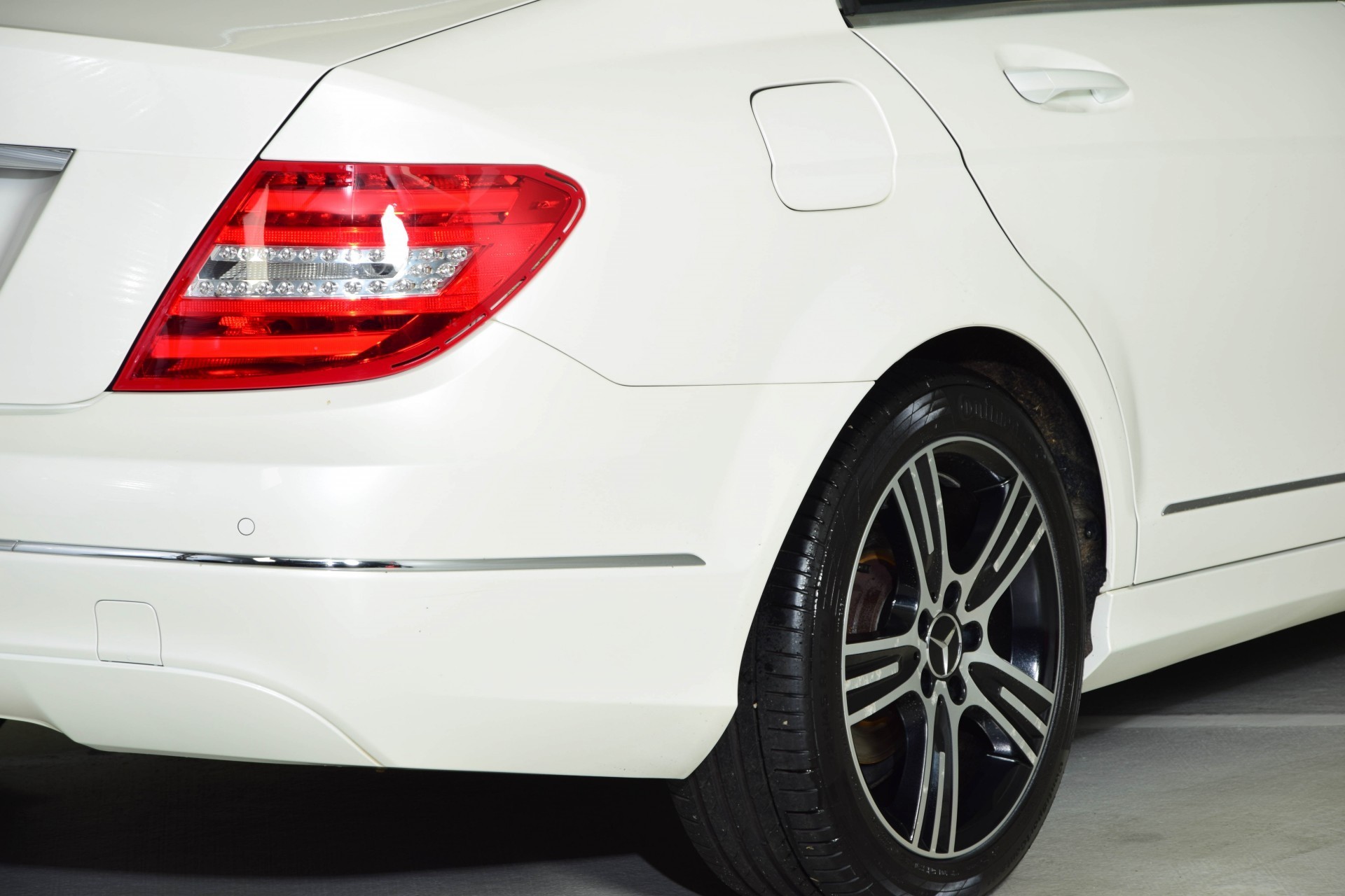 Mercedes-Benz C-Klasse 180 Avantgarde Com/LED/Camera/Spoortpkkt/Verw-stln/18" Aut7 Foto 16