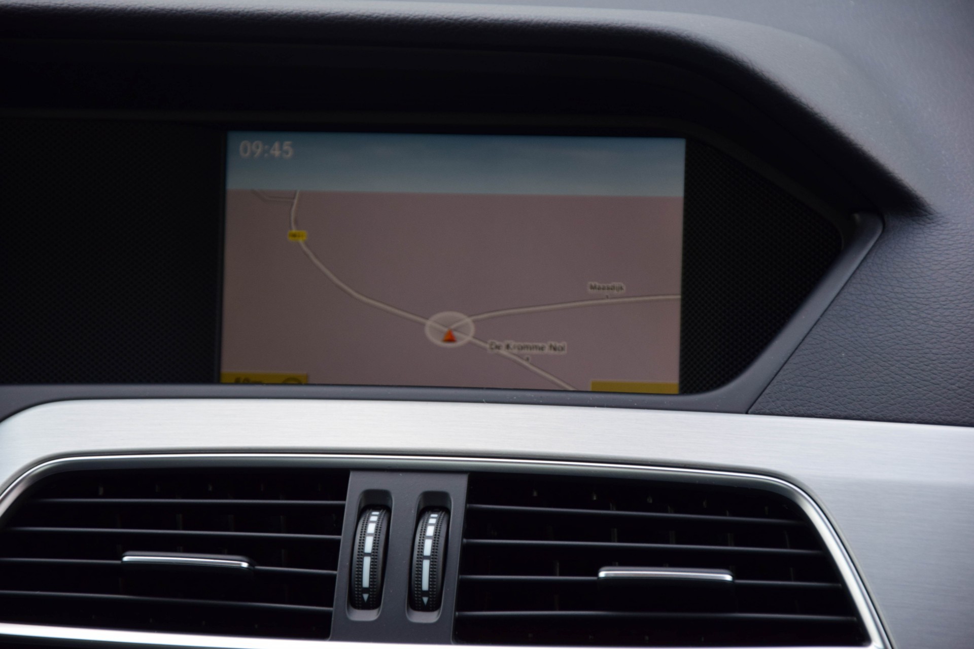 Mercedes-Benz C-Klasse 180 Avantgarde Com/LED/Camera/Spoortpkkt/Verw-stln/18" Aut7 Foto 7