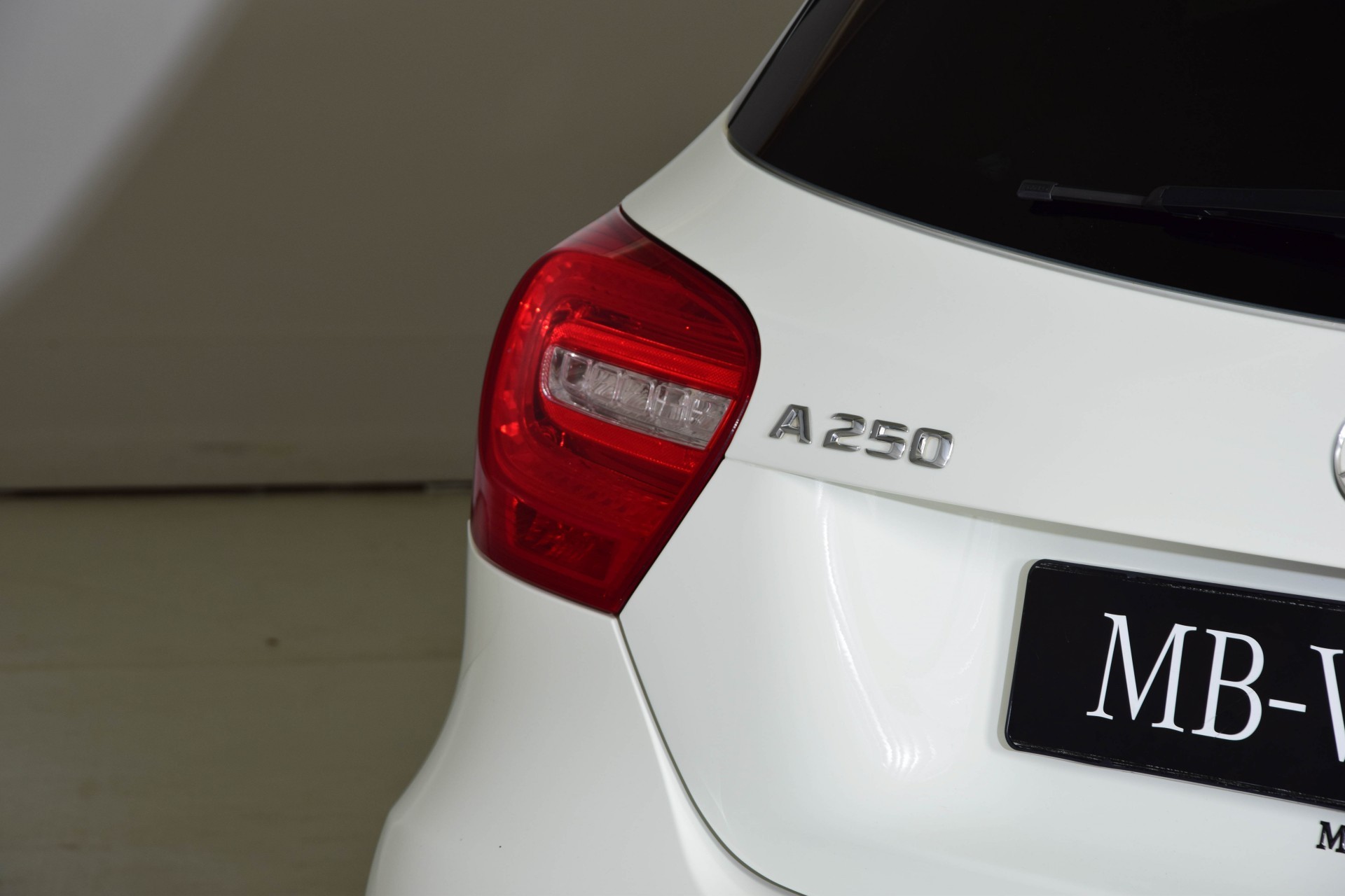 Mercedes-Benz A-Klasse 250 SPORT AMG 1ste eigenaar/Nav/Mem/Xenon/18" Aut7 Foto 16