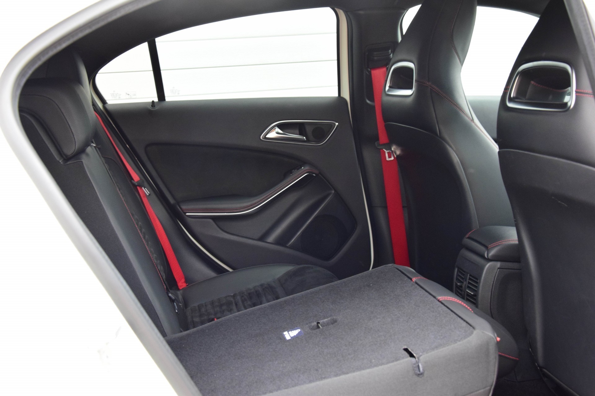 Mercedes-Benz A-Klasse 250 SPORT AMG 1ste eigenaar/Nav/Mem/Xenon/18" Aut7 Foto 5