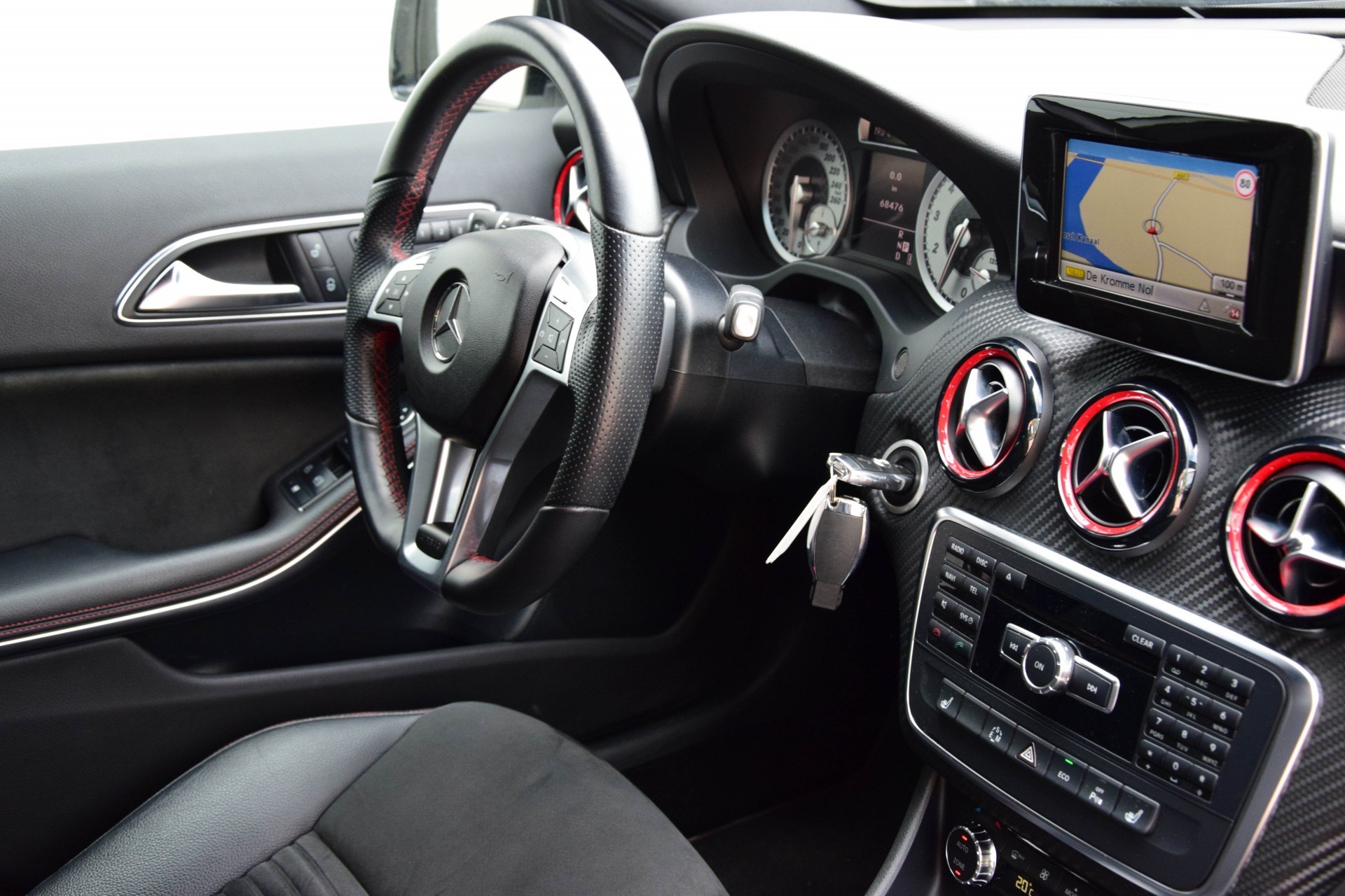 Mercedes-Benz A-Klasse 250 SPORT AMG 1ste eigenaar/Nav/Mem/Xenon/18" Aut7 Foto 6