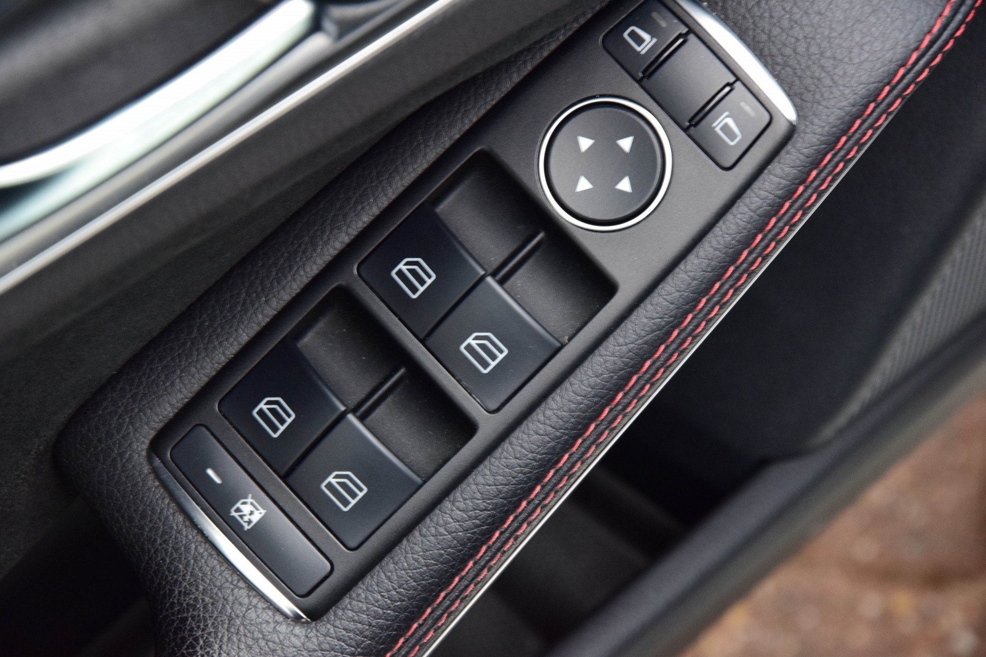 Mercedes-Benz A-Klasse 250 SPORT AMG 1ste eigenaar/Nav/Mem/Xenon/18" Aut7 Foto 8