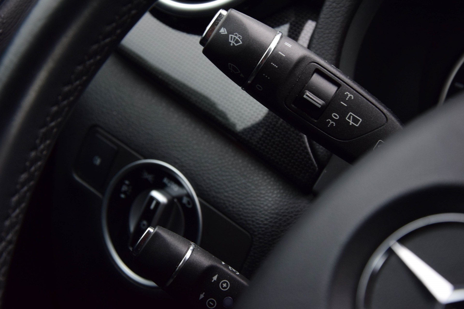 Mercedes-Benz B-Klasse 180 Nav/Bi-Xenon/LED/PTS/CC Foto 10