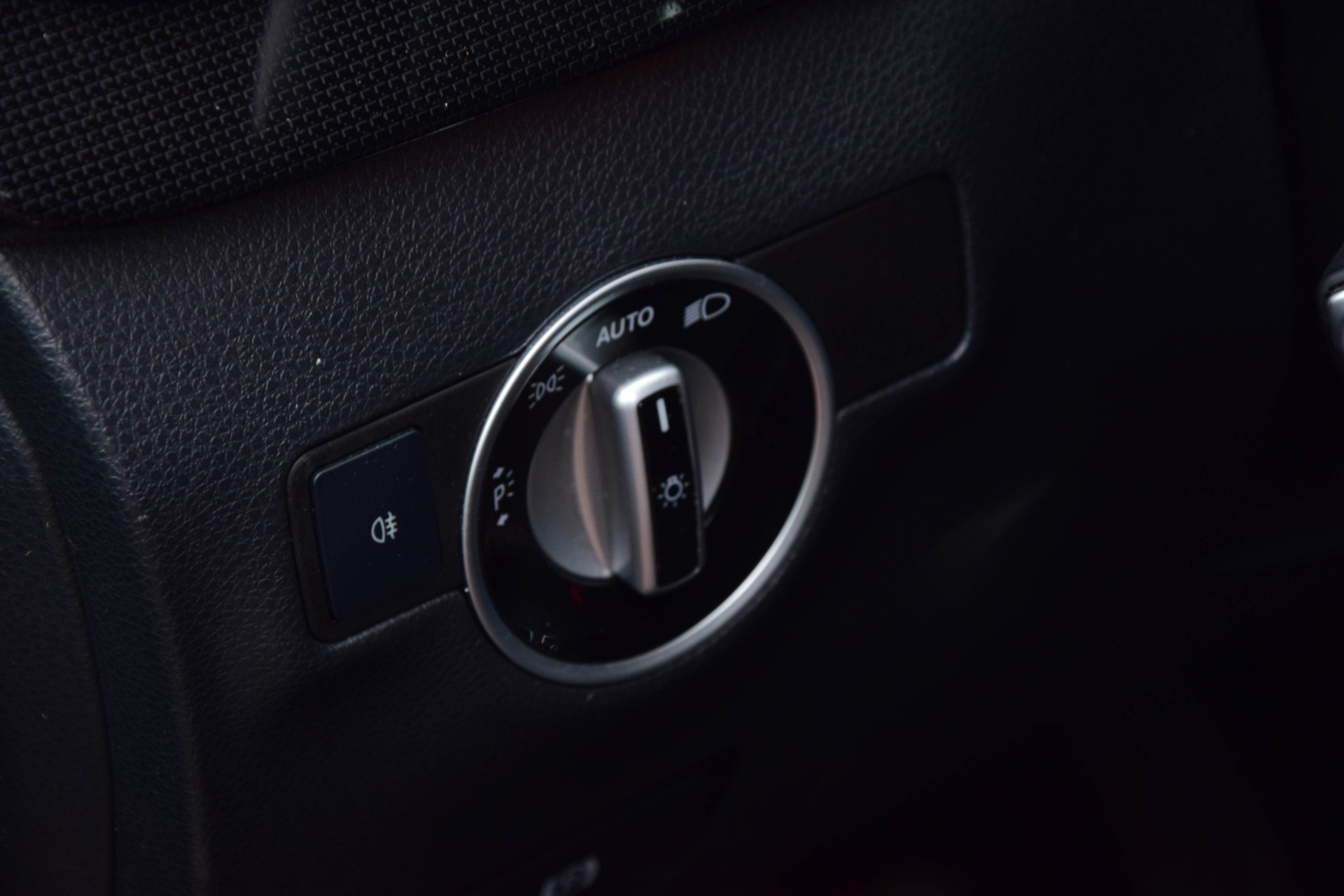 Mercedes-Benz B-Klasse 180 Nav/Bi-Xenon/LED/PTS/CC Foto 12