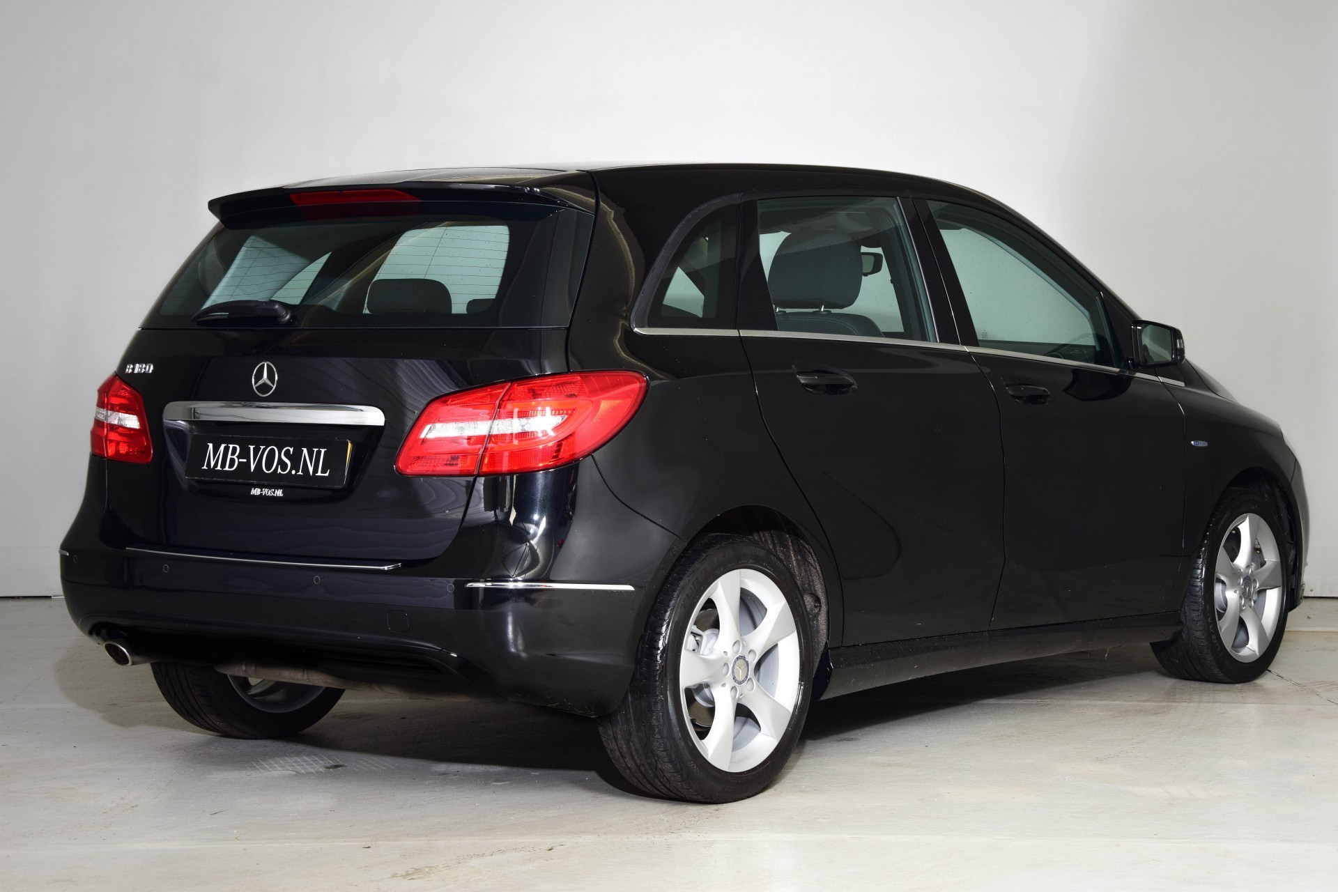 Mercedes-Benz B-Klasse 180 Nav/Bi-Xenon/LED/PTS/CC Foto 2