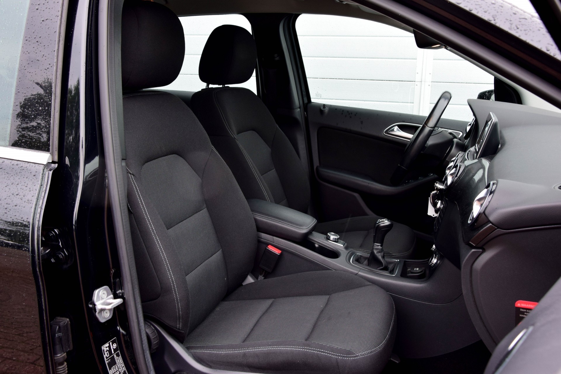 Mercedes-Benz B-Klasse 180 Nav/Bi-Xenon/LED/PTS/CC Foto 3