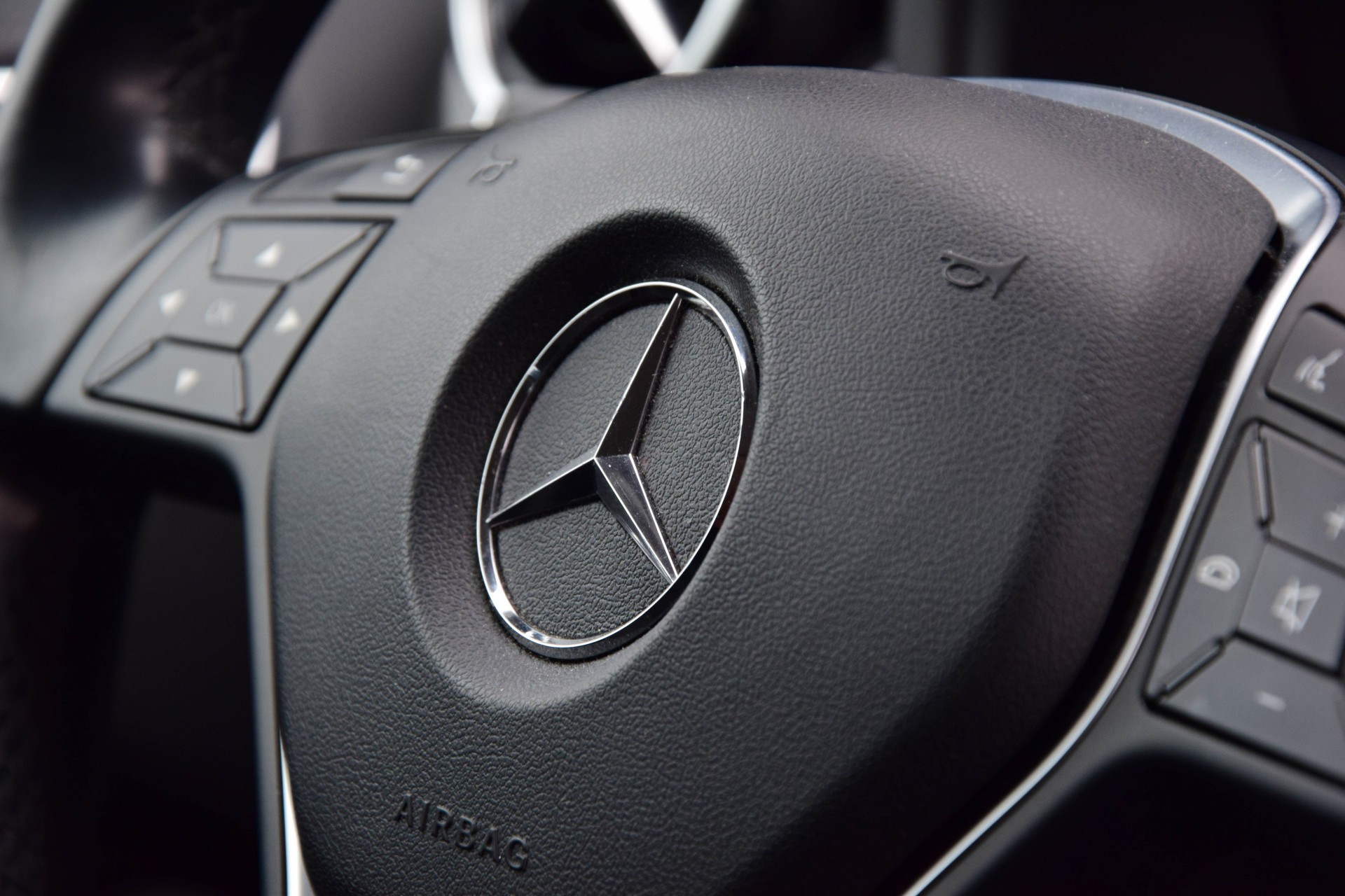 Mercedes-Benz B-Klasse 180 Nav/Bi-Xenon/LED/PTS/CC Foto 9