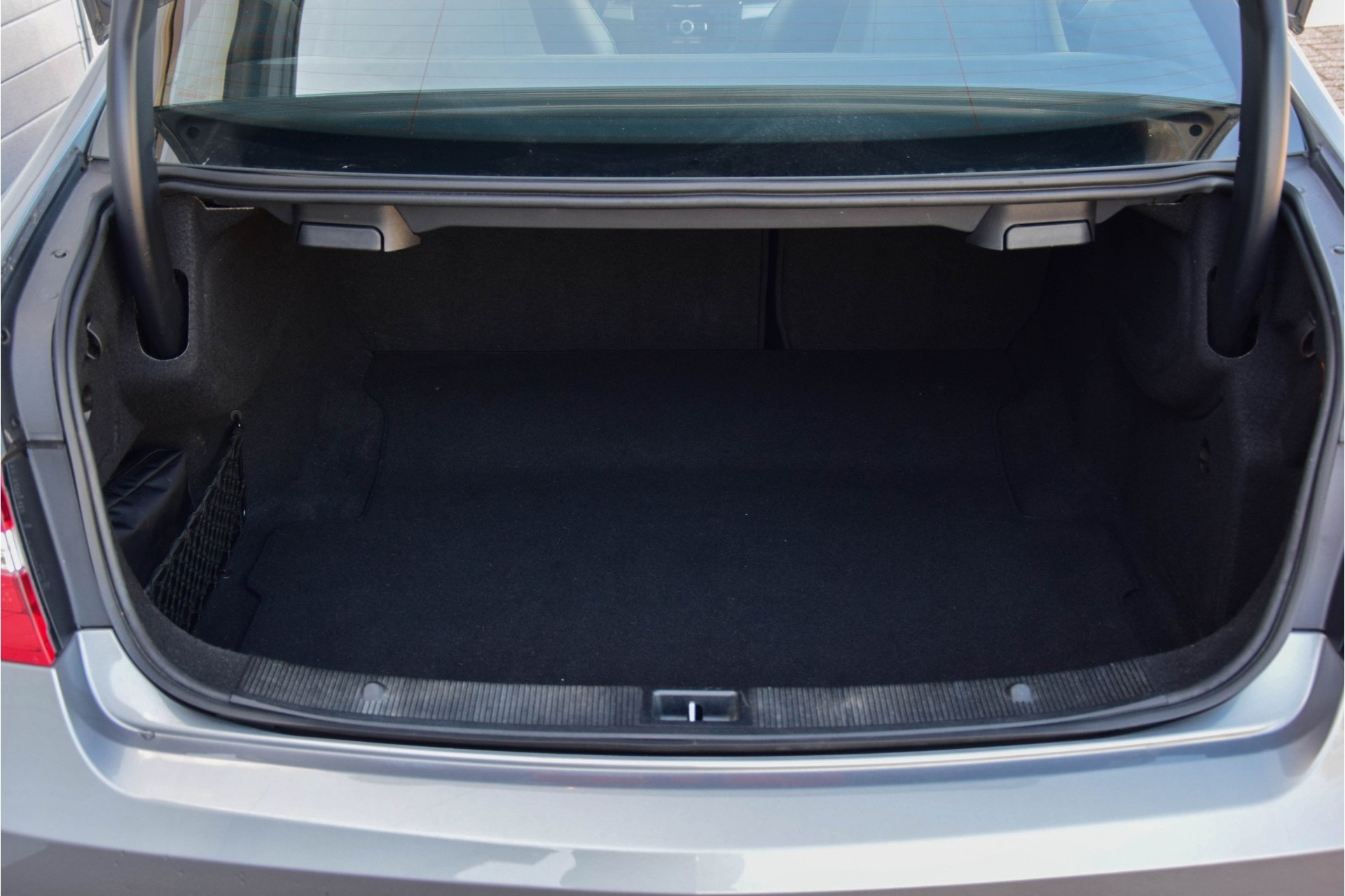 Mercedes-Benz E-Klasse Coupé 350 CGI AMG Com/ILS/Multi/18"/Standkachel Aut7 Foto 13