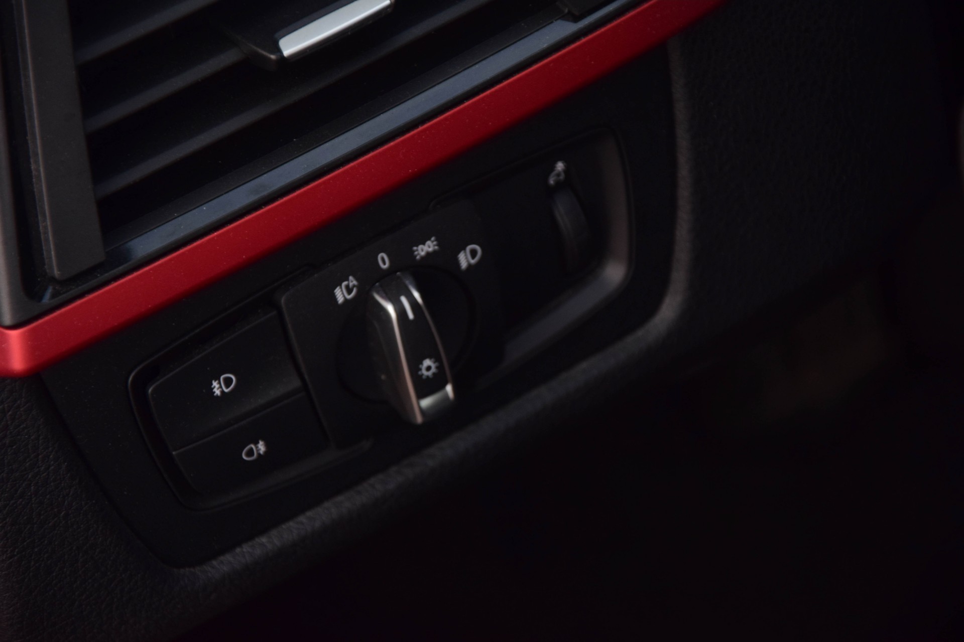 BMW 3 Serie 320D Upgrade Edition Sport Schuifdak/Leer/Xenon Aut8 Foto 12