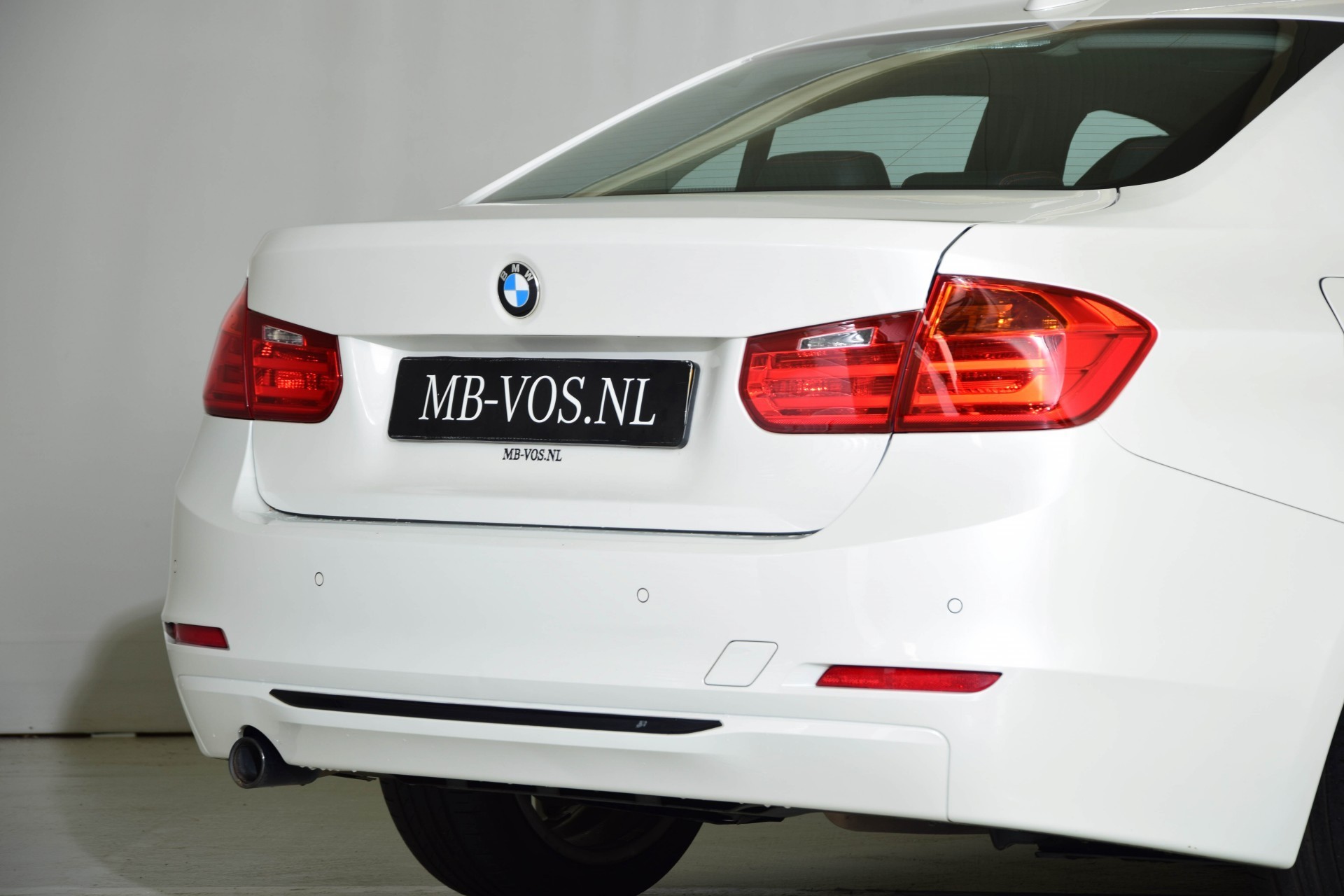 BMW 3 Serie 320D Upgrade Edition Sport Schuifdak/Leer/Xenon Aut8 Foto 18