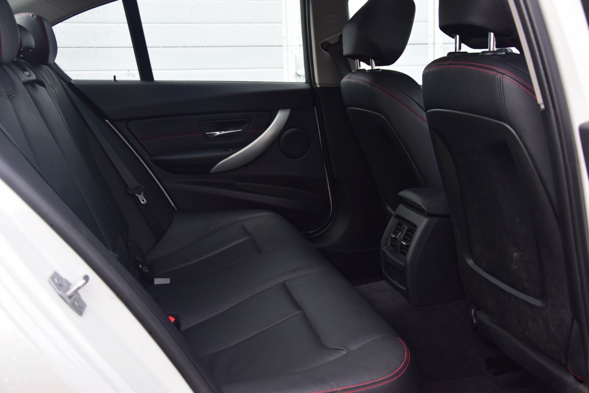 BMW 3 Serie 320D Upgrade Edition Sport Schuifdak/Leer/Xenon Aut8 Foto 4