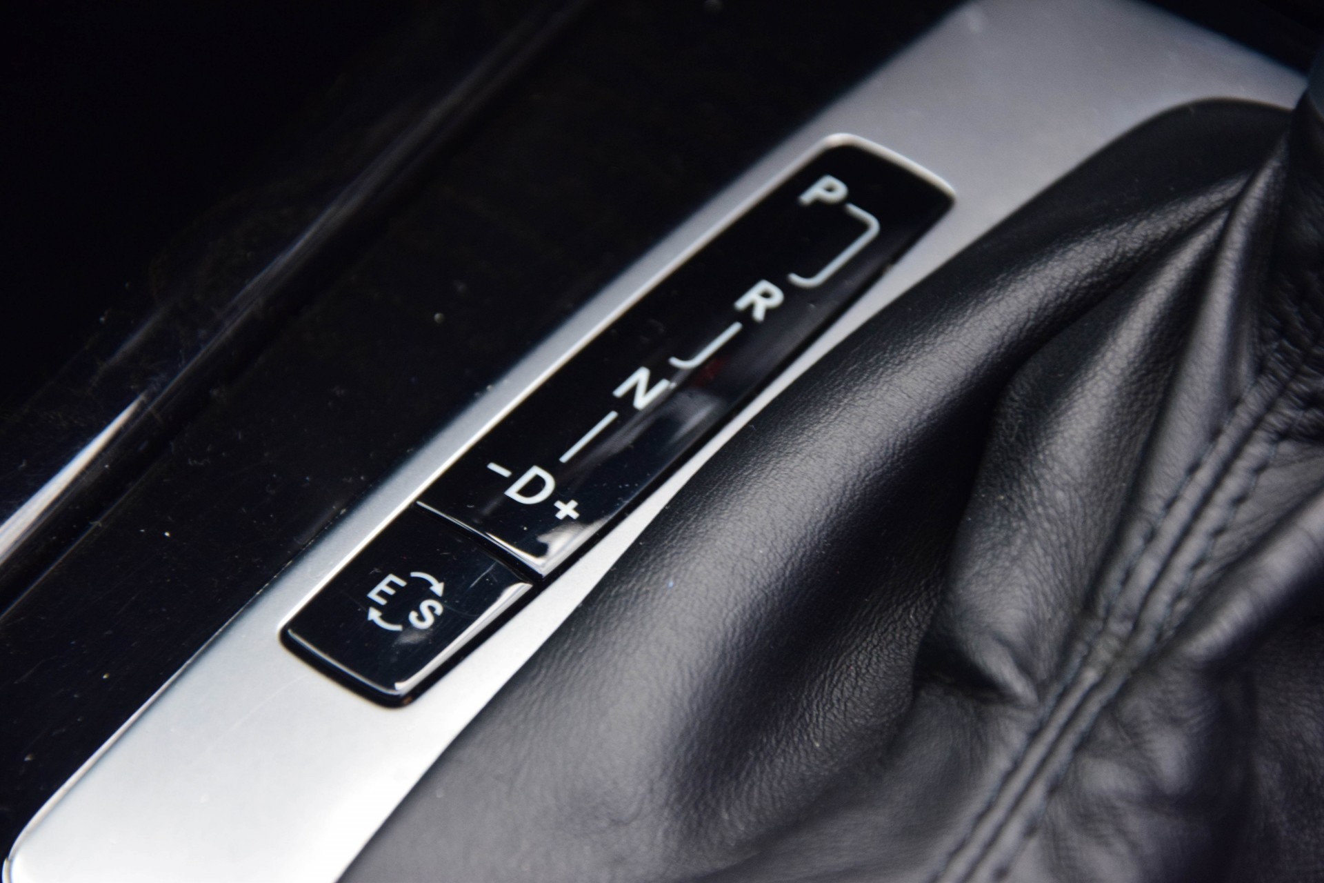 Mercedes-Benz E-Klasse 220 CDI Avantgarde Nav/Afn-trk/Verw-stln/ILS Aut5 Foto 10