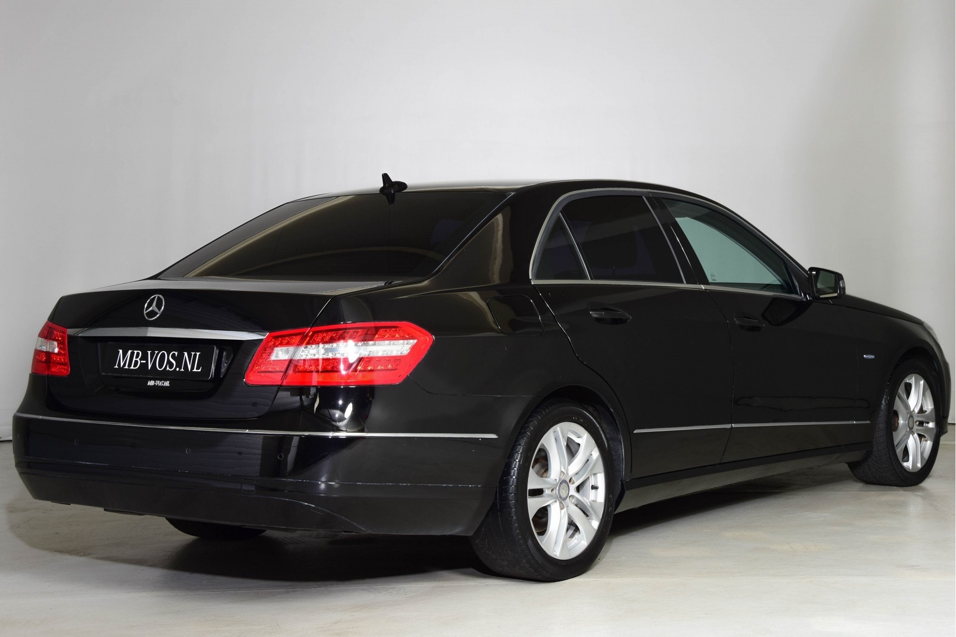 Mercedes-Benz E-Klasse 220 CDI Avantgarde Nav/Afn-trk/Verw-stln/ILS Aut5 Foto 2