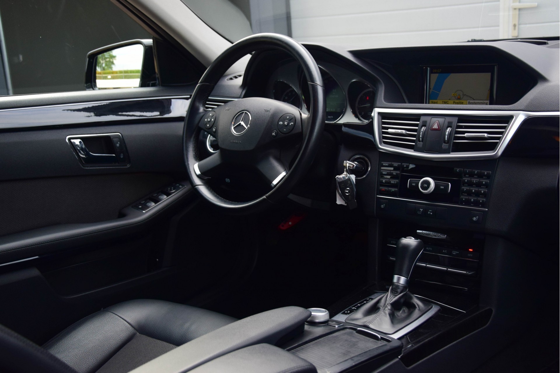 Mercedes-Benz E-Klasse 220 CDI Avantgarde Nav/Afn-trk/Verw-stln/ILS Aut5 Foto 6