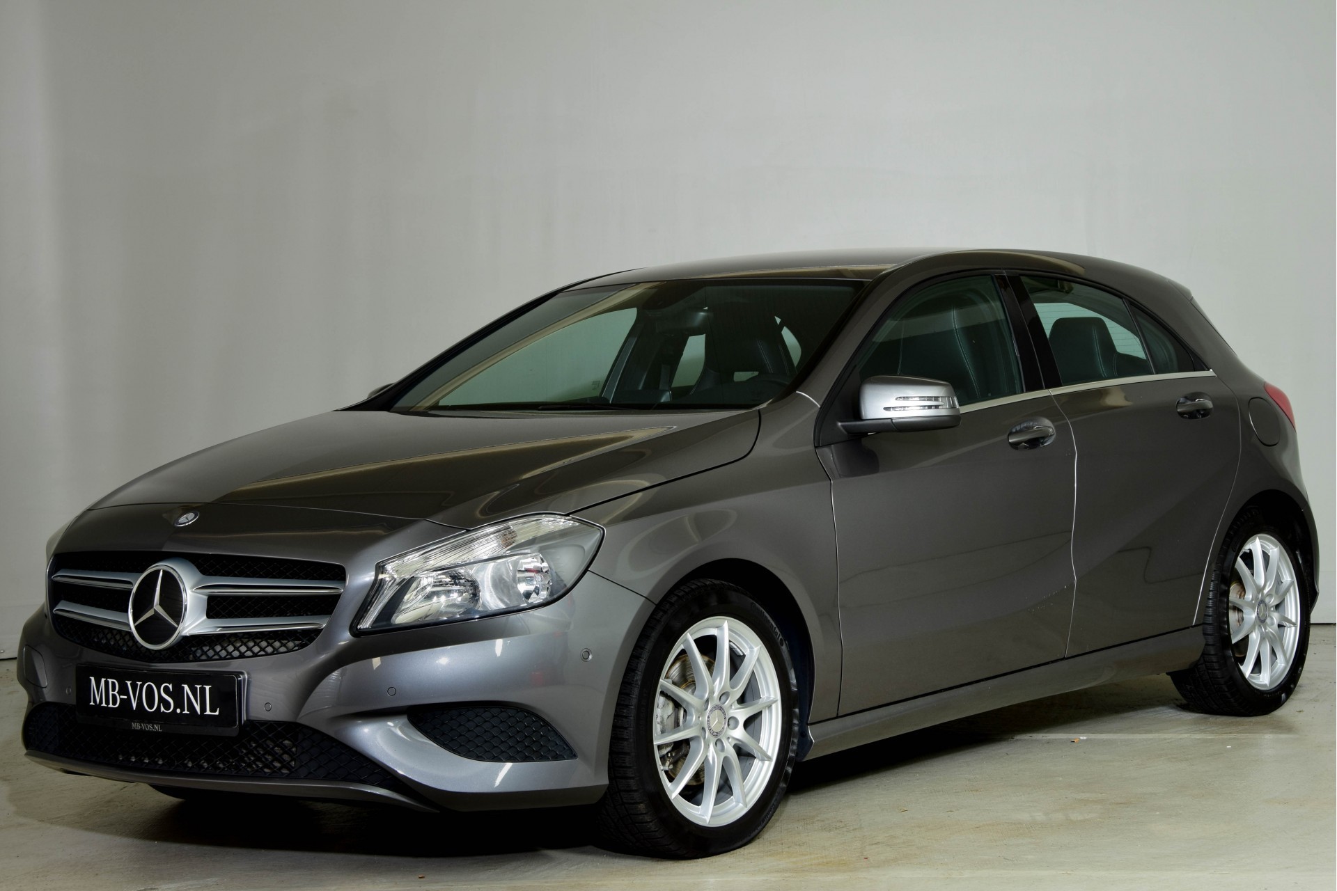 Mercedes-Benz A-Klasse 180 Urban Navi/Pts/st-verw Aut7 Foto 1