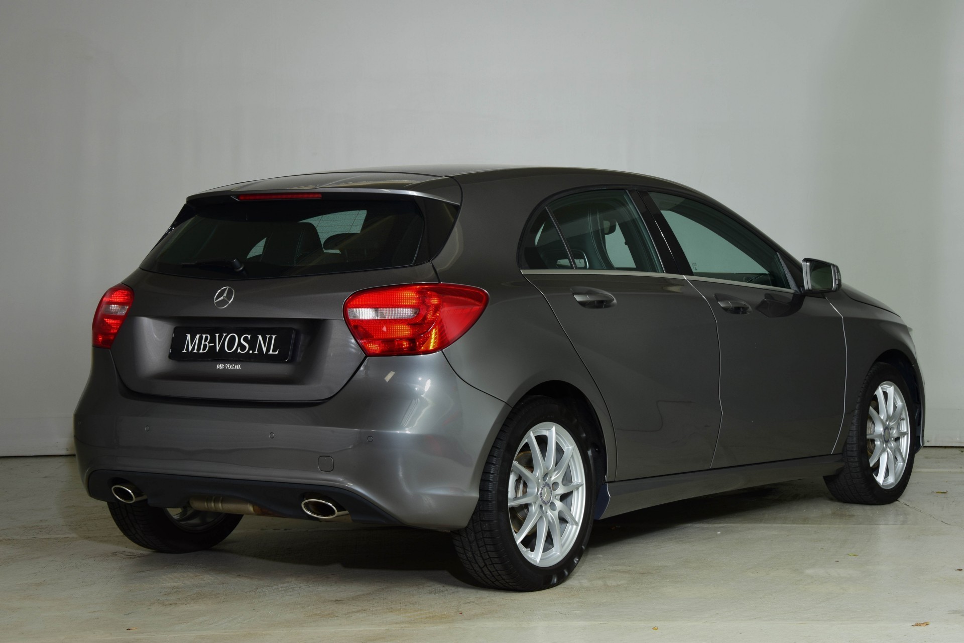 Mercedes-Benz A-Klasse 180 Urban Navi/Pts/st-verw Aut7 Foto 2