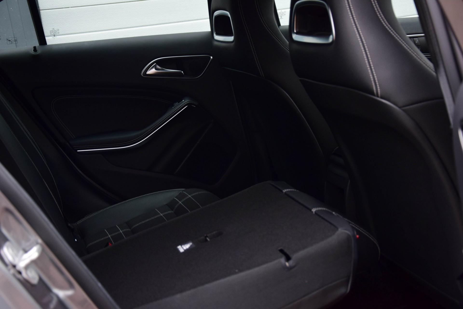 Mercedes-Benz A-Klasse 180 Urban Navi/Pts/st-verw Aut7 Foto 5