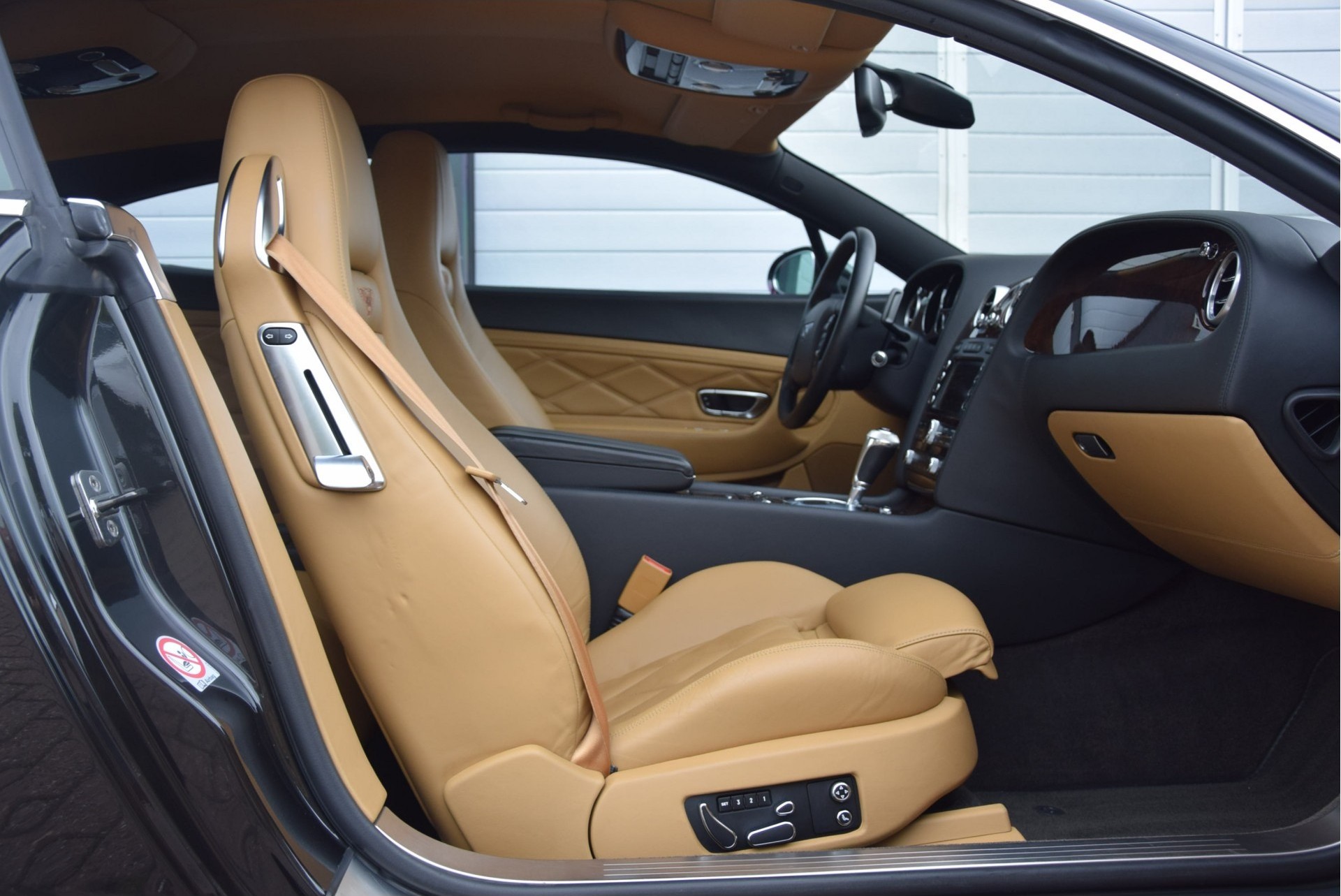 Bentley Continental GT 6.0 W12 4WD Mulliner Keyless/Mem/Luchtvering Aut6 Foto 3