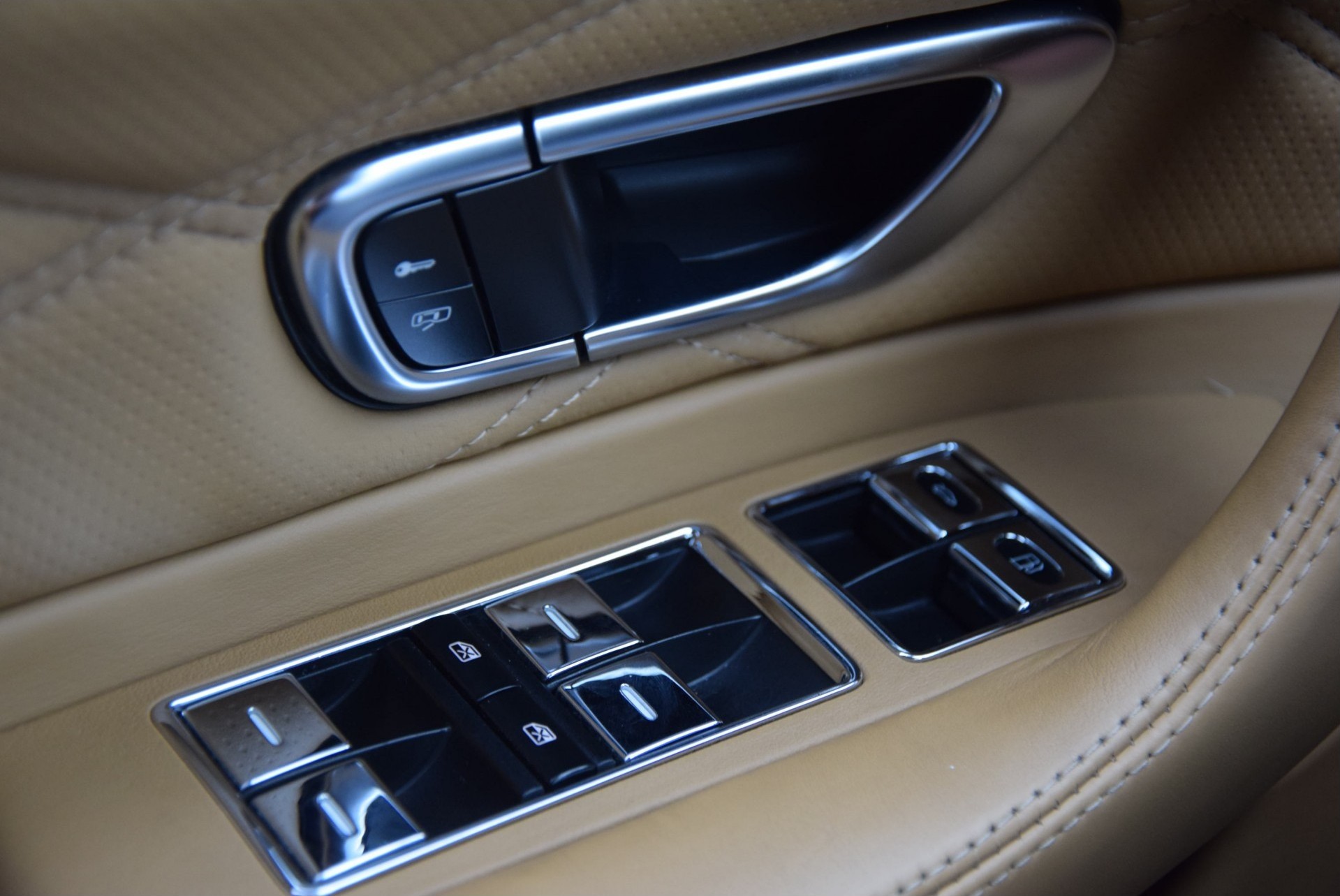 Bentley Continental GT 6.0 W12 4WD Mulliner Keyless/Mem/Luchtvering Aut6 Foto 8