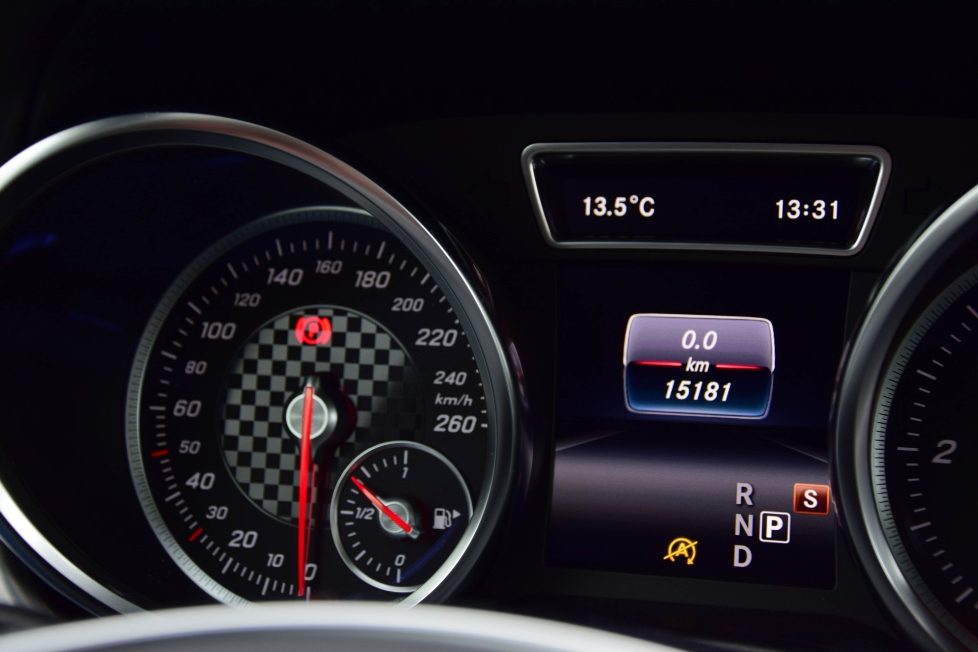 Mercedes-Benz GLE-Klasse 350 d 4MATIC AMG Distronic/Dak/Harman Kardon/ILS/Standkachel/Mem Aut9 Foto 7