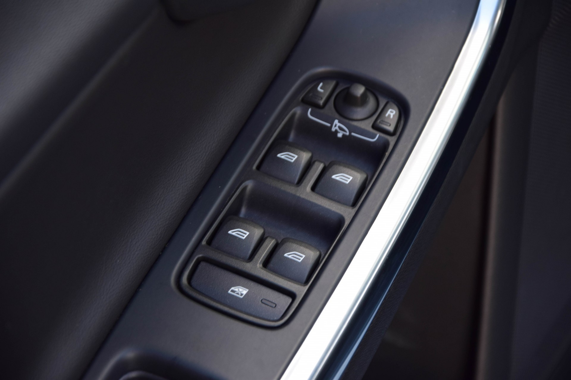 Volvo V60 2.4 D6 AWD PLUG-IN HYBRID SUMMUM 0% bijtelling Aut6 Foto 12