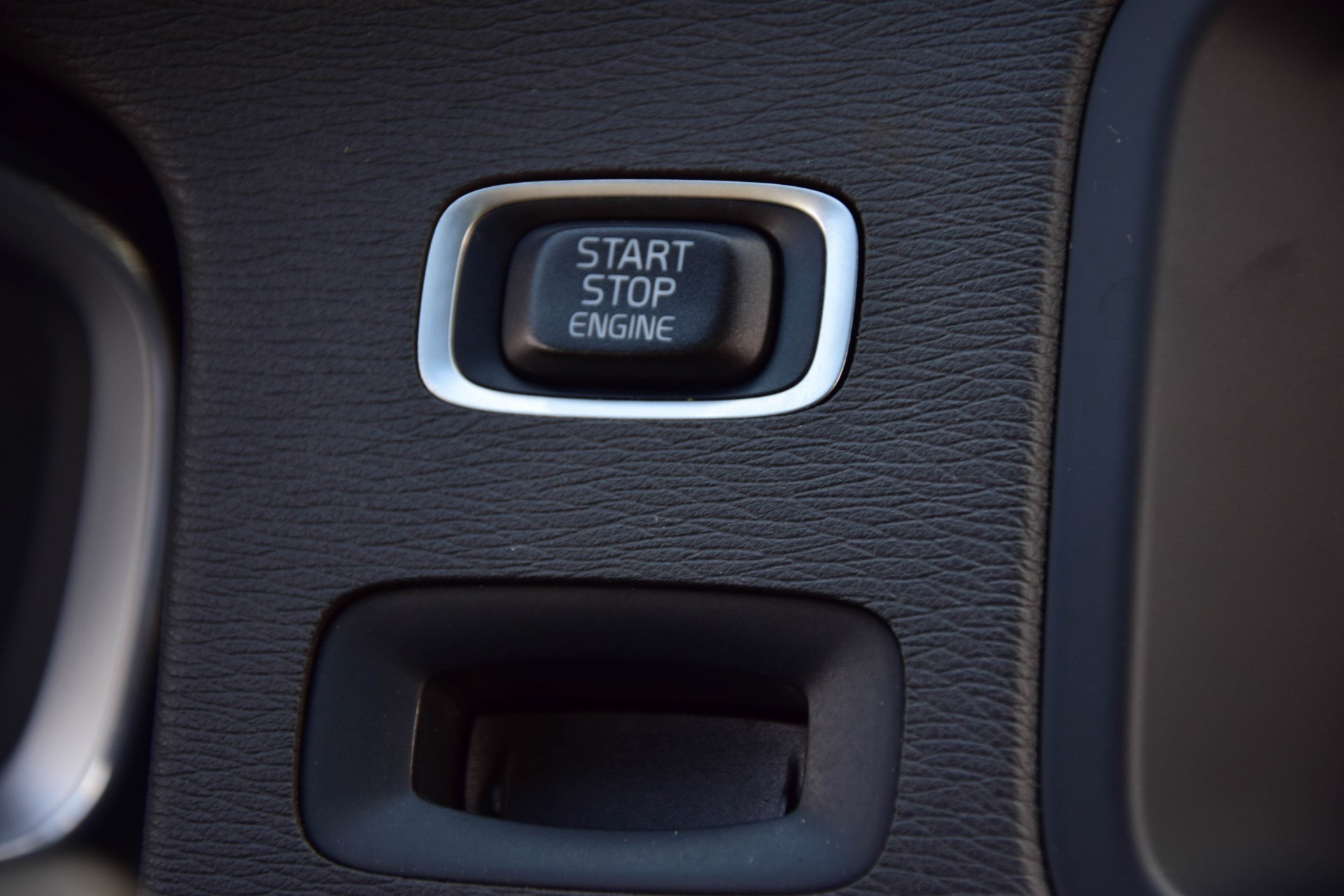 Volvo V60 2.4 D6 AWD PLUG-IN HYBRID SUMMUM 0% bijtelling Aut6 Foto 15