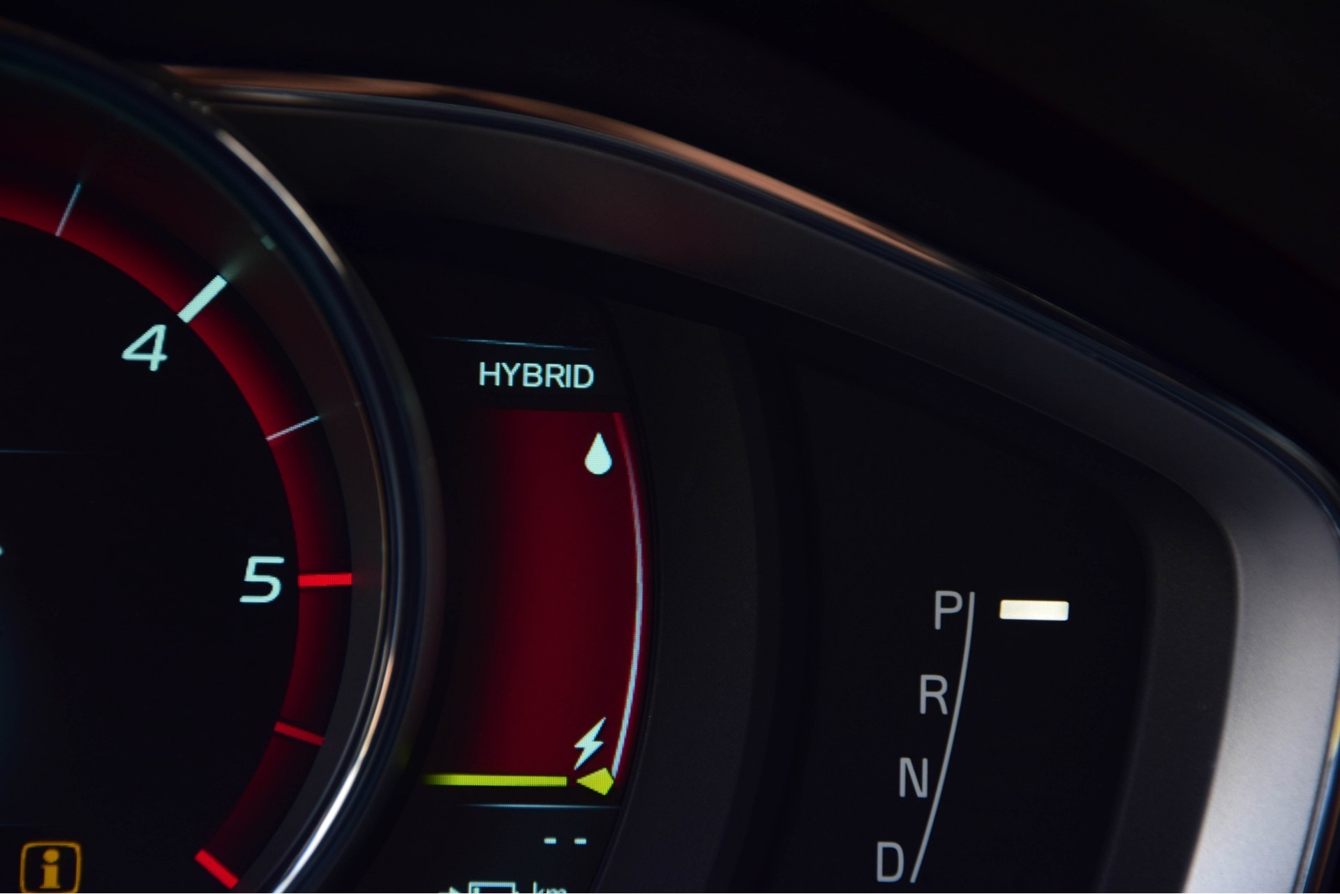 Volvo V60 2.4 D6 AWD PLUG-IN HYBRID SUMMUM 0% bijtelling Aut6 Foto 17