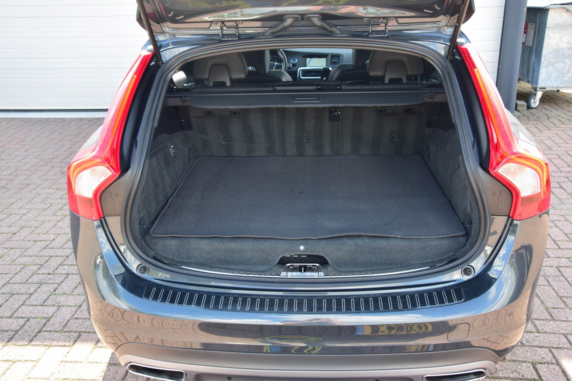 Volvo V60 2.4 D6 AWD PLUG-IN HYBRID SUMMUM 0% bijtelling Aut6 Foto 20