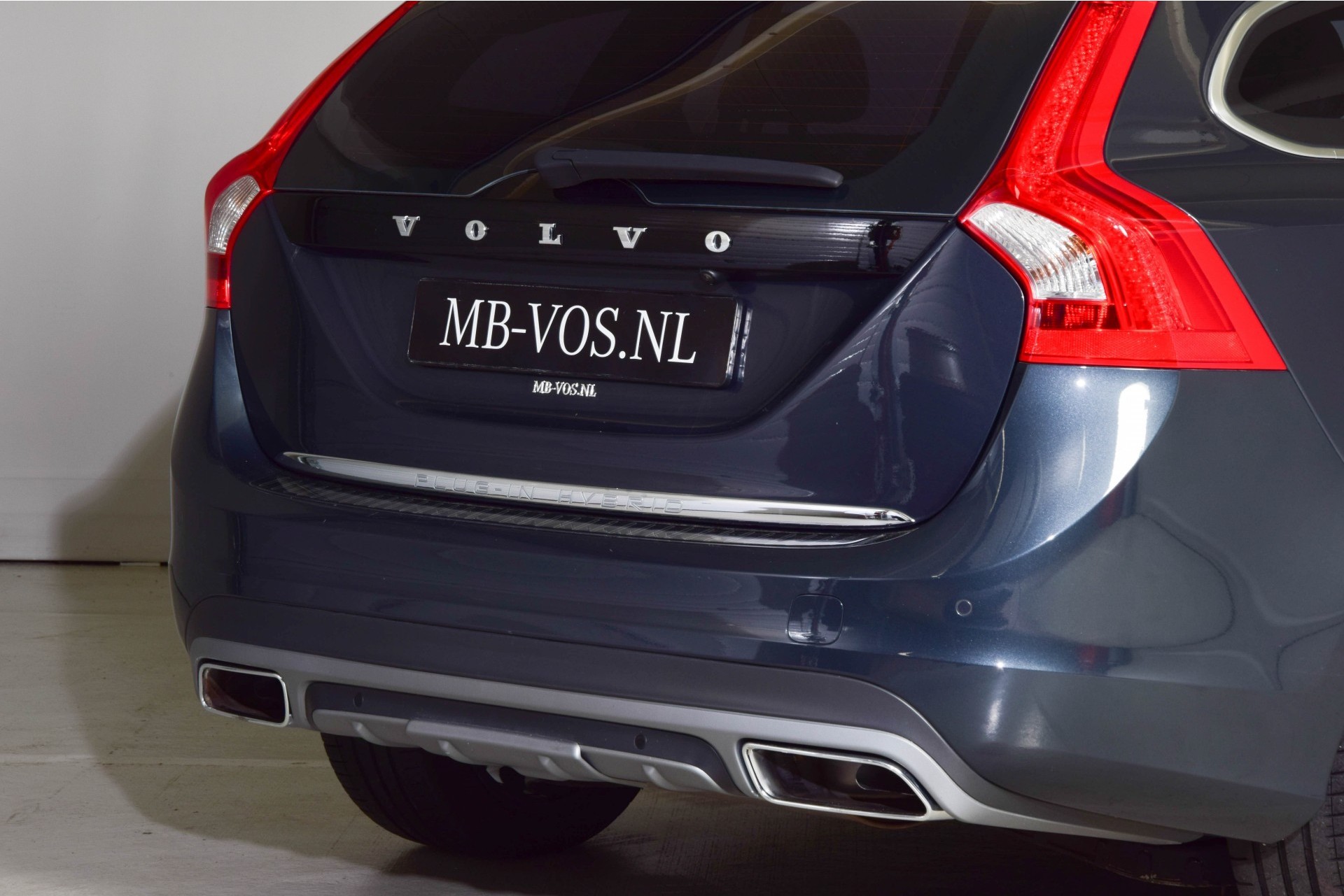 Volvo V60 2.4 D6 AWD PLUG-IN HYBRID SUMMUM 0% bijtelling Aut6 Foto 25