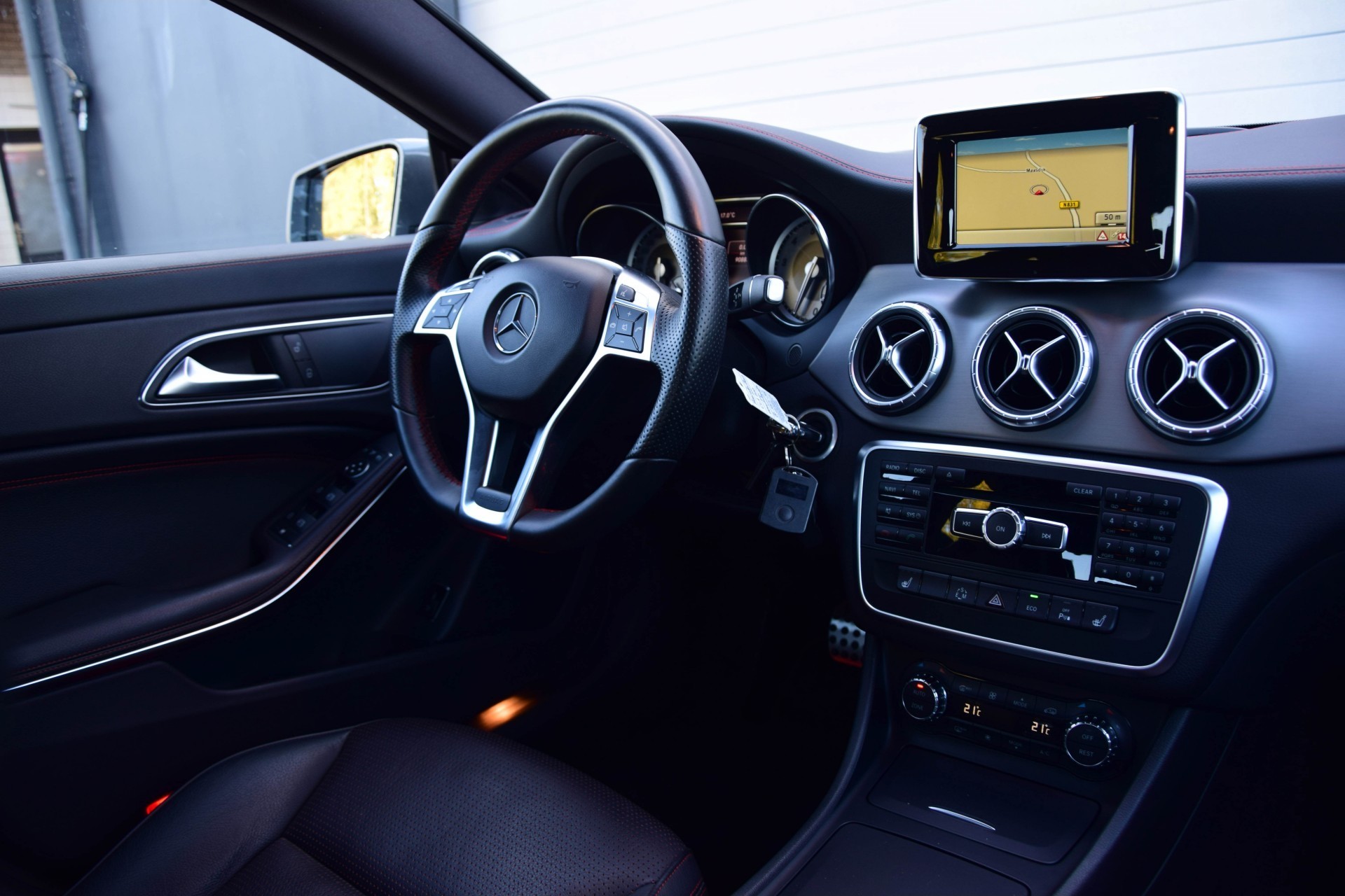 Mercedes-Benz CLA-Klasse 200 AMG Exclusive ecc/xenon/pts/nav Aut7 1ste eigenaar Foto 6