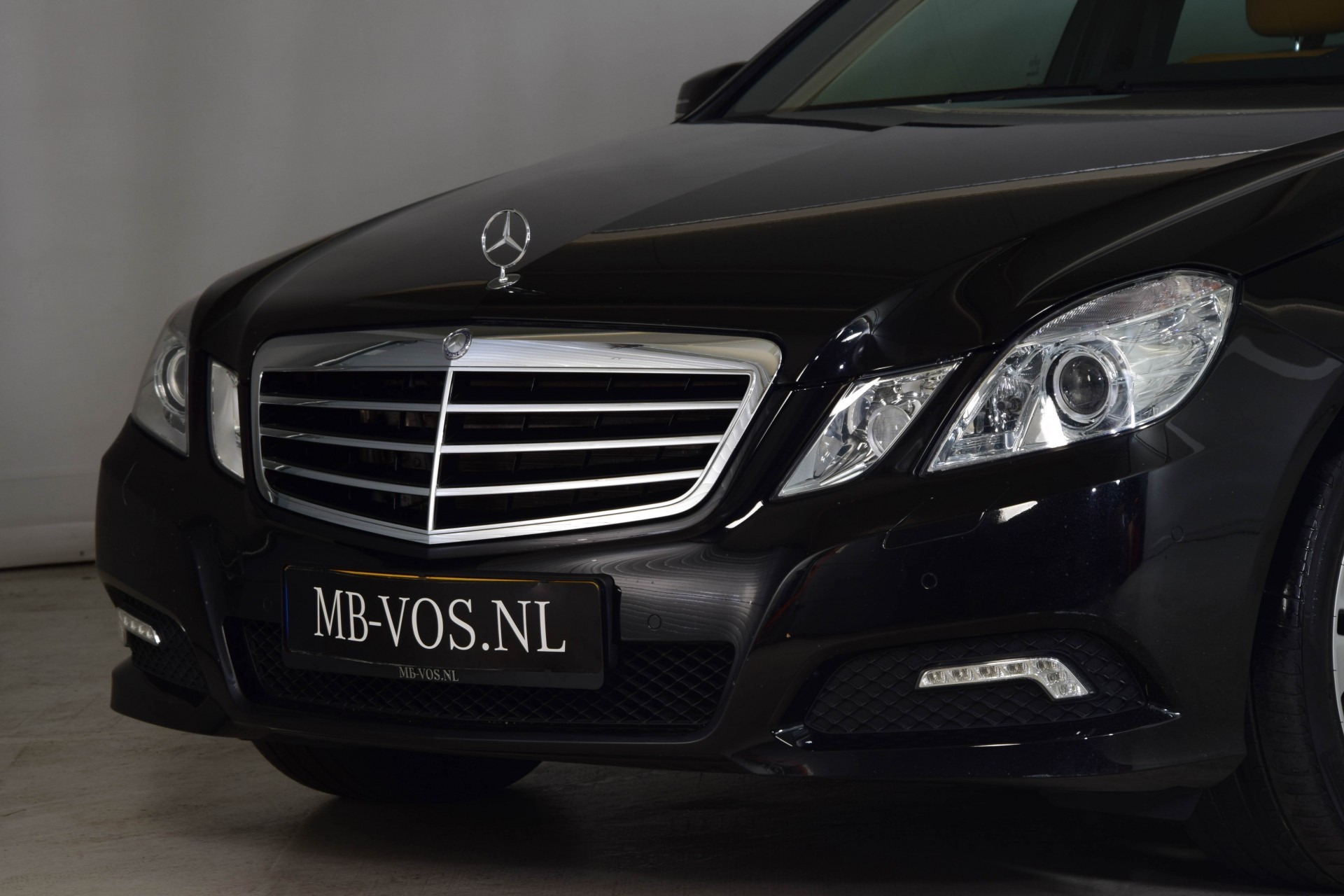 Mercedes-Benz E-Klasse 350 CGI Avantgarde Luchtvering/Multicontour/Stoelkoeling/Com/ILS Aut7 Foto 16