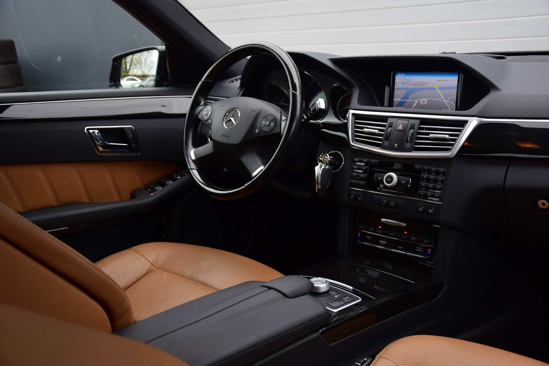 Mercedes-Benz E-Klasse 350 CGI Avantgarde Luchtvering/Multicontour/Stoelkoeling/Com/ILS Aut7 Foto 5