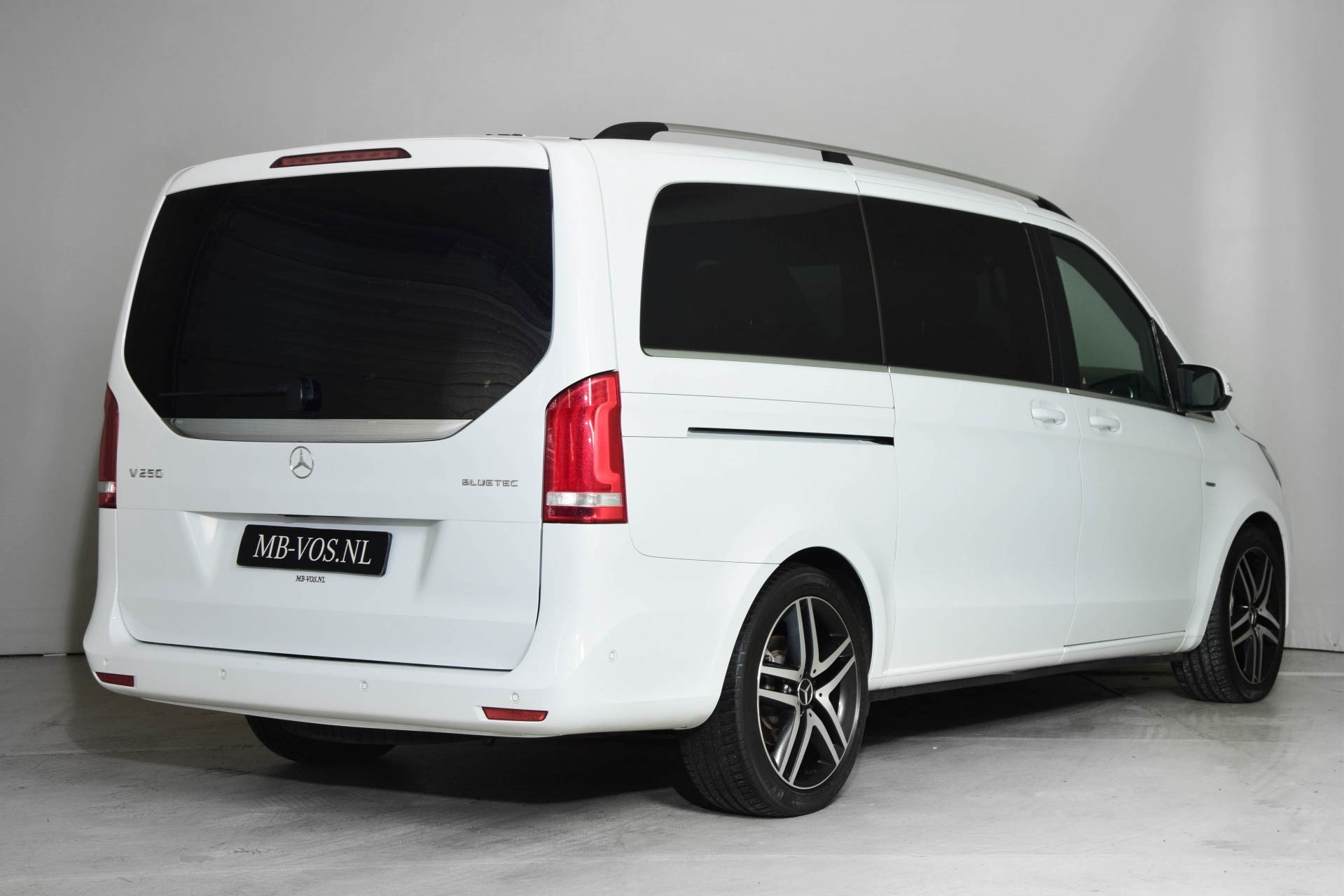 Mercedes-Benz V-Klasse 250 Bluetec Edition 1 Lang 6-Persoons Burmester/360/Nappa Aut7 Foto 2