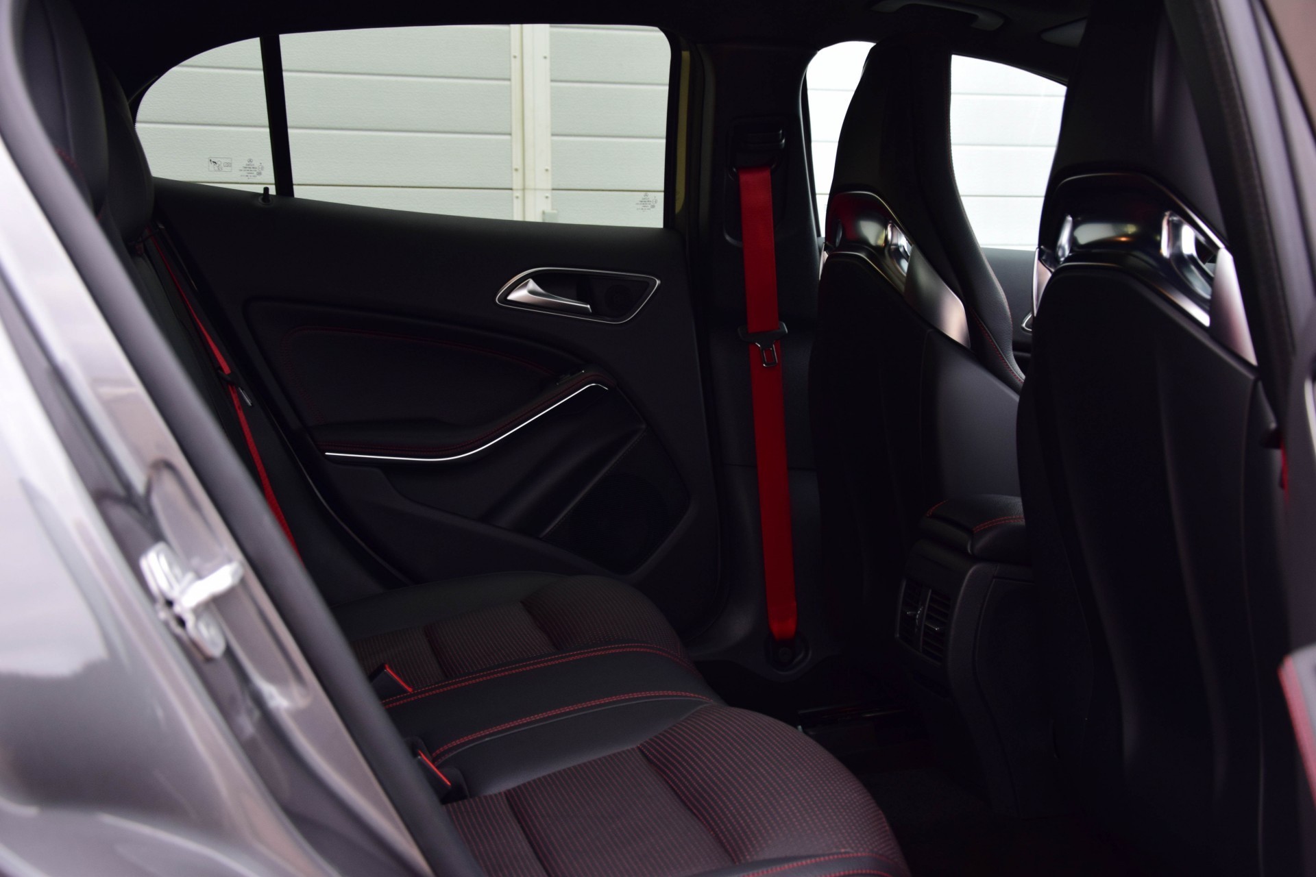 Mercedes-Benz GLA-Klasse 45 AMG 4-Matic Performance Aut7 Nieuwprijs: €96590 Foto 4