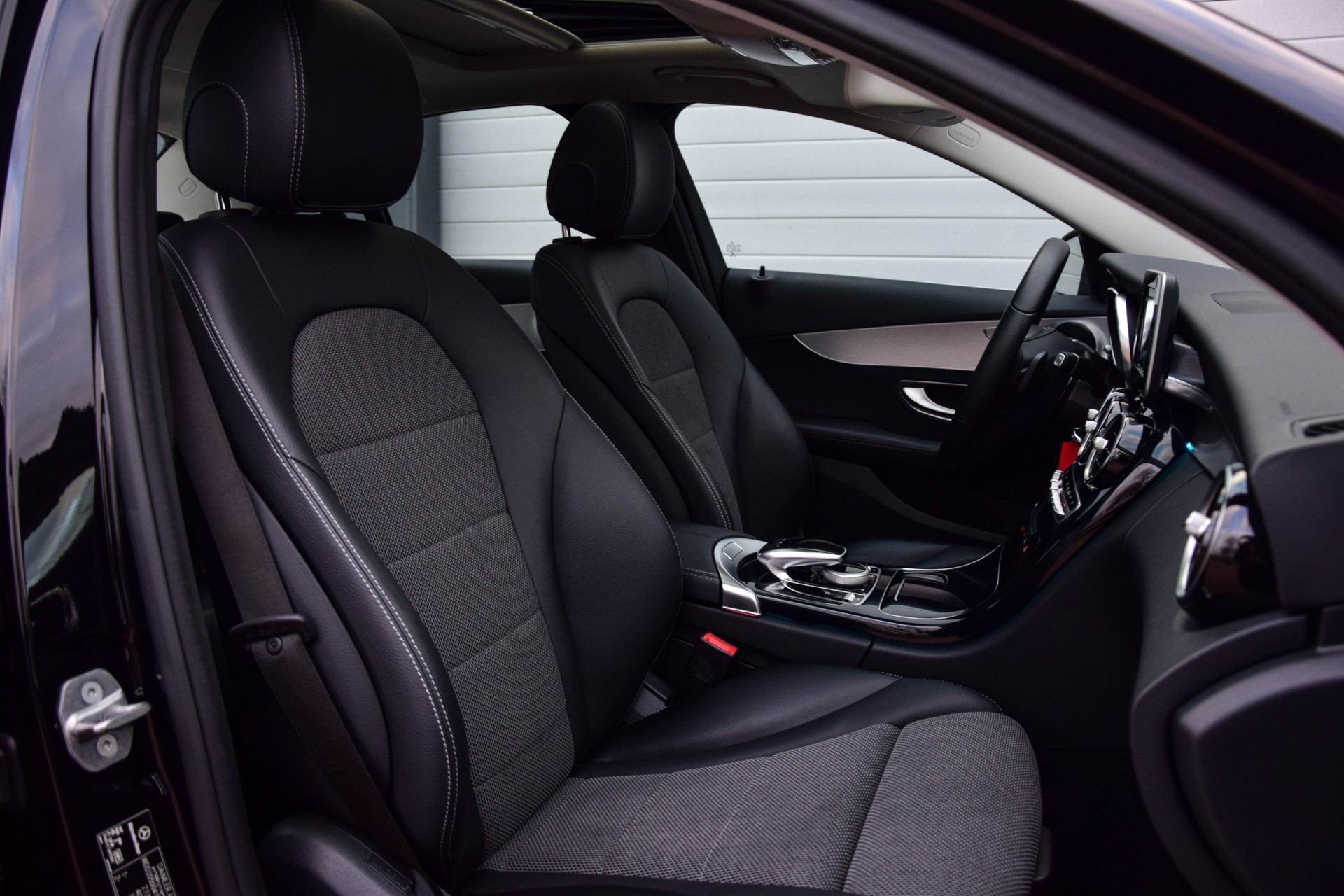 Mercedes-Benz C-Klasse 220 d Avantgarde Schuifdak/LED Aut9 Foto 3