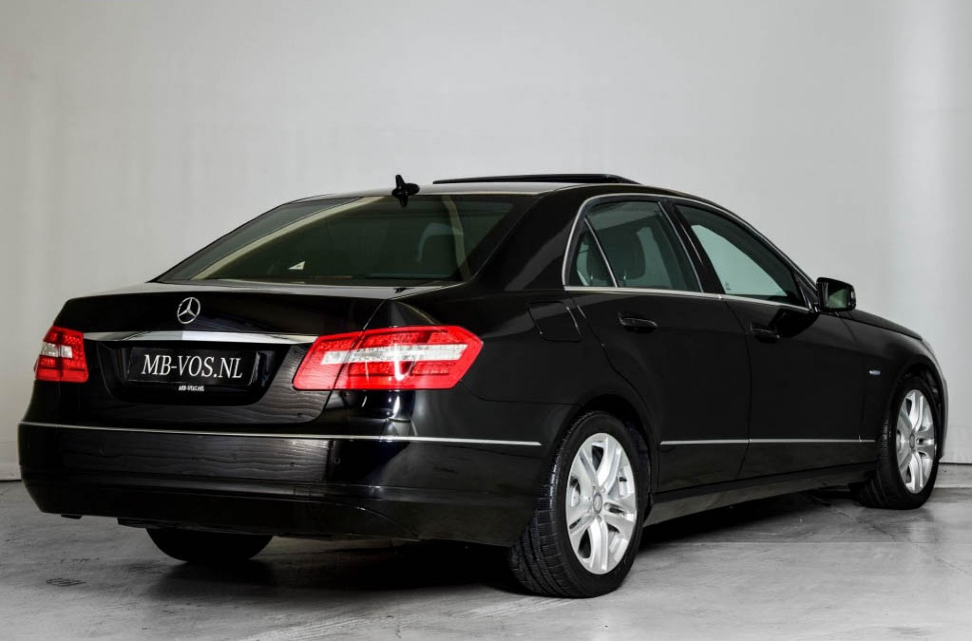 Mercedes-Benz E-Klasse 200 Cdi Avantgarde Designo/Leder/Com/Schuifdak/Rolo's/Verw/stln Aut Foto 2