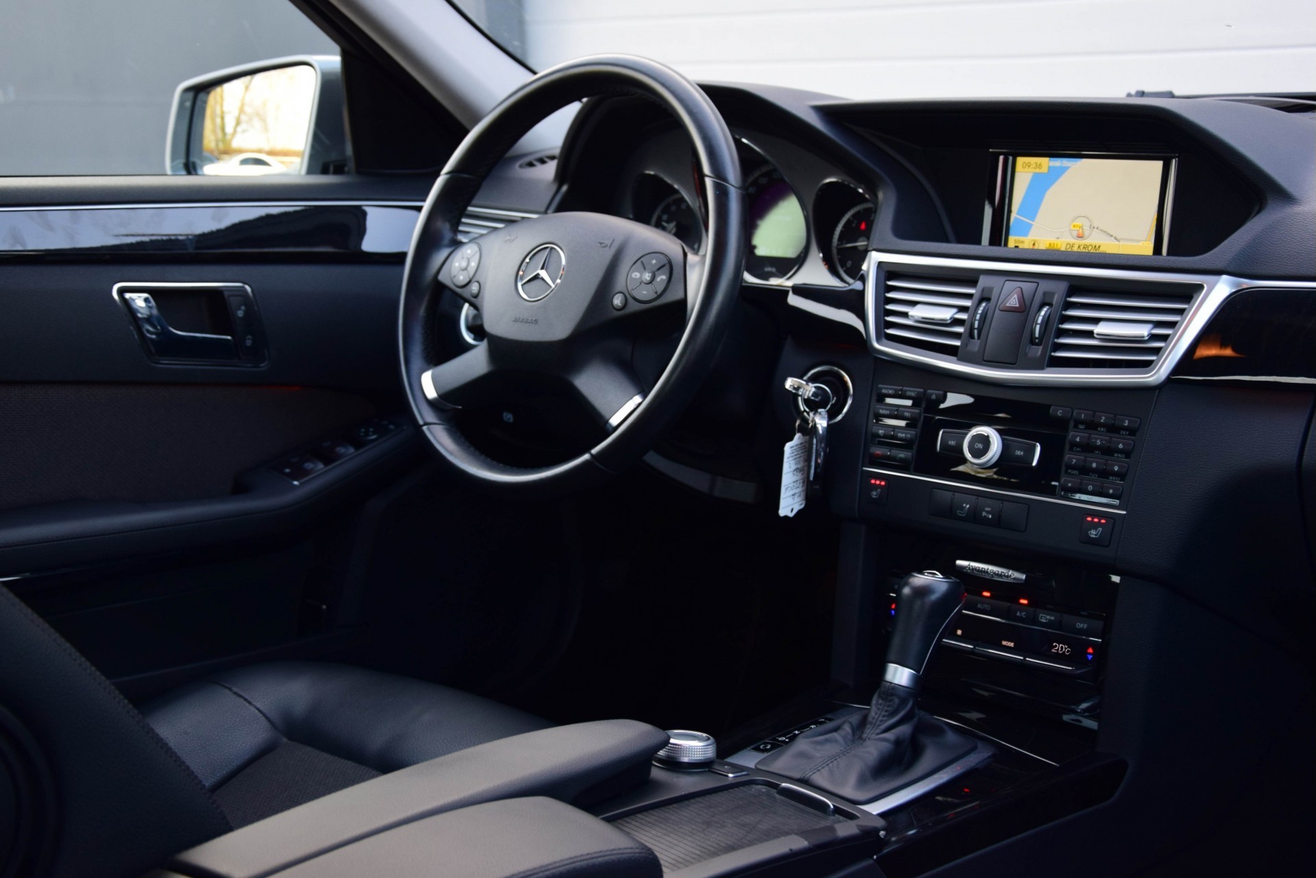 Mercedes-Benz E-Klasse 220 Cdi Avantgarde Navi/ILS/Stoelverwarming Aut5 Foto 6