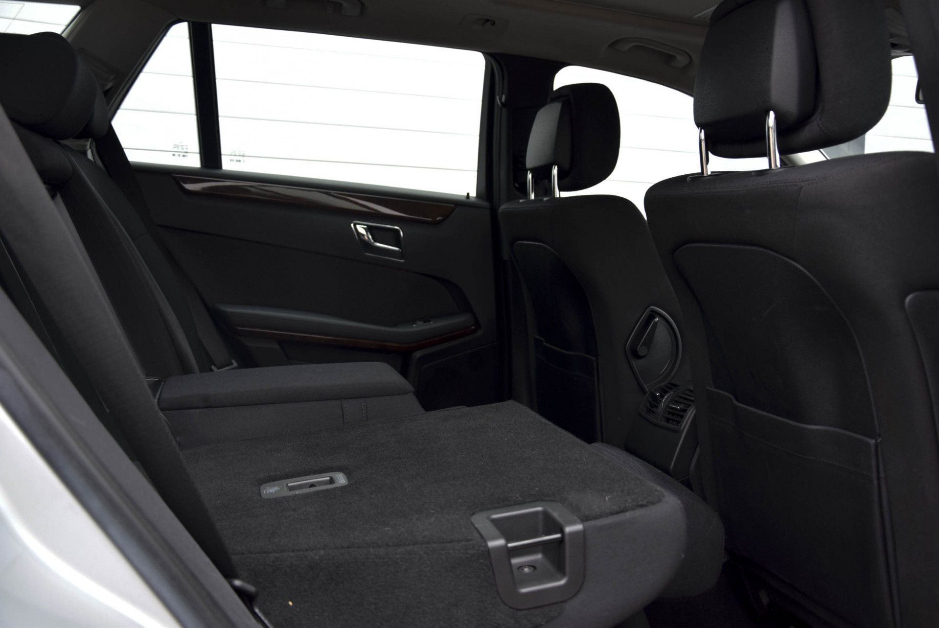 Mercedes-Benz E-Klasse Estate 220 CDI Elegance Schuifdak/Comand/Park/Ver-stln Aut7 Foto 5