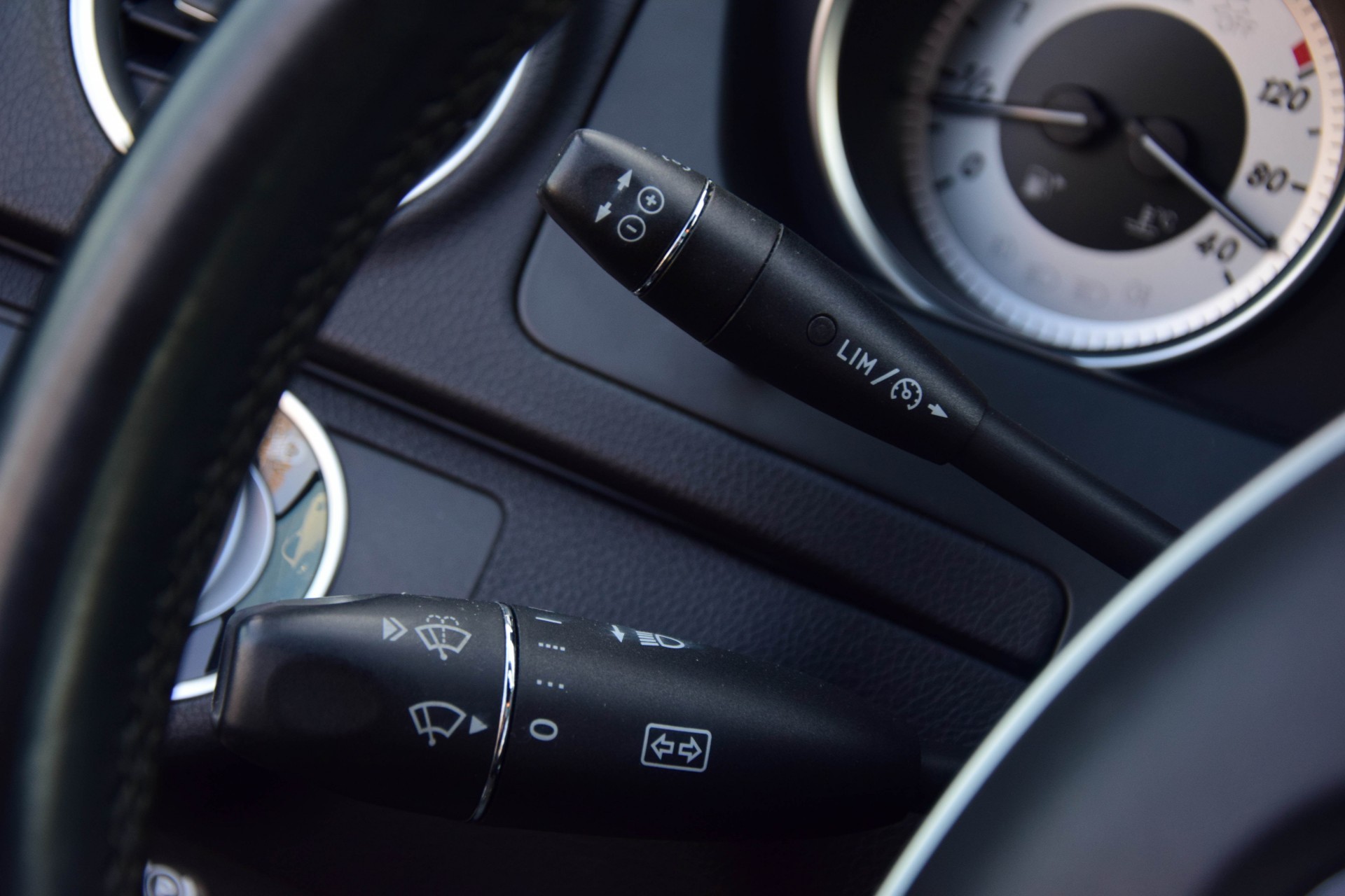 Mercedes-Benz C-Klasse 180 Cgi AMG Facelift Schuifdak/Navi/Wisselaar/ILS Aut7 Foto 9