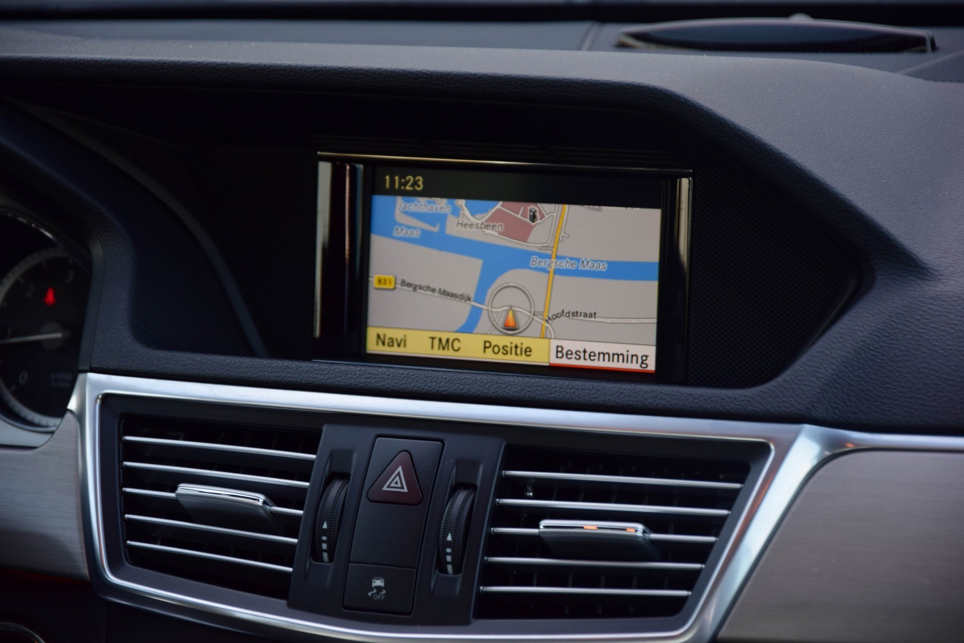 Mercedes-Benz E-Klasse 220 Cdi Avantgarde Leer/Navi/ILS Aut5 Foto 8