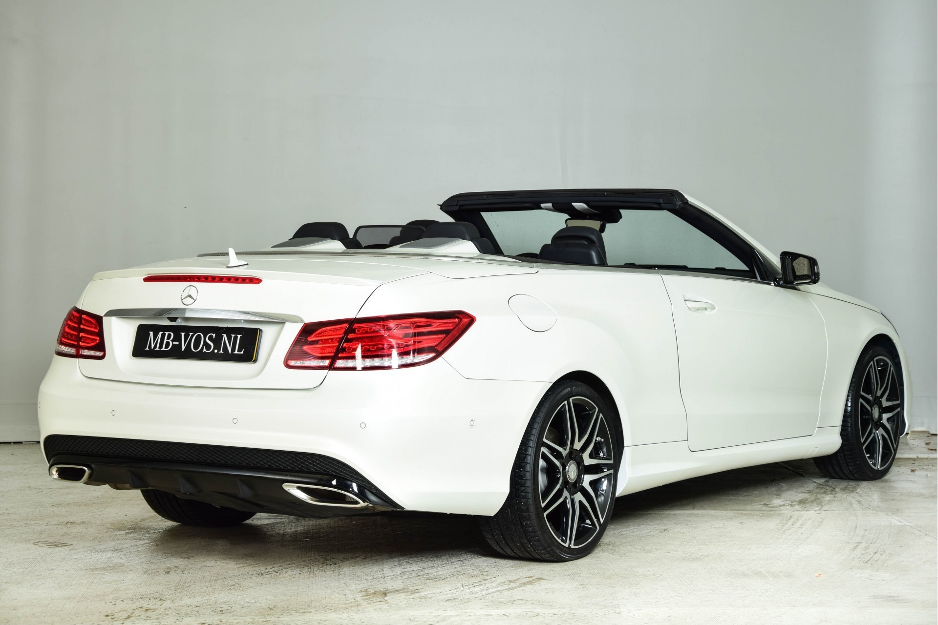 Mercedes-Benz E-Klasse 250 AMG Plus Night Keyless/Harman-Kardon/ILS Aut7 Foto 2