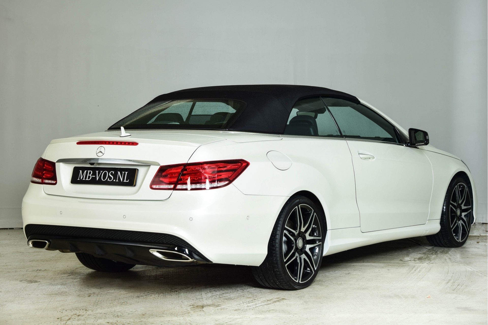 Mercedes-Benz E-Klasse 250 AMG Plus Night Keyless/Harman-Kardon/ILS Aut7 Foto 4